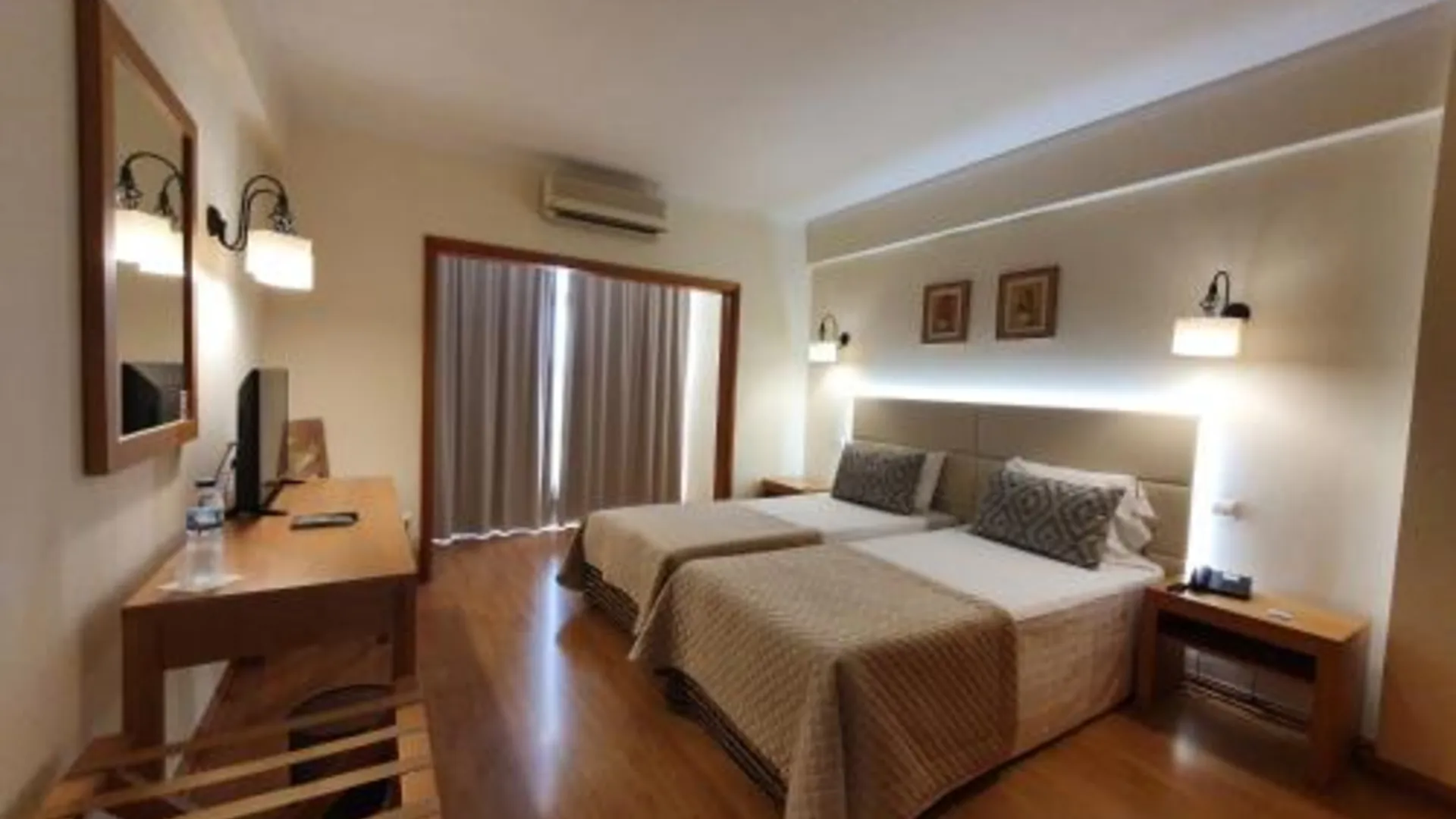 아나디아 Hotel Cabecinho 3성급 호텔 스위트룸