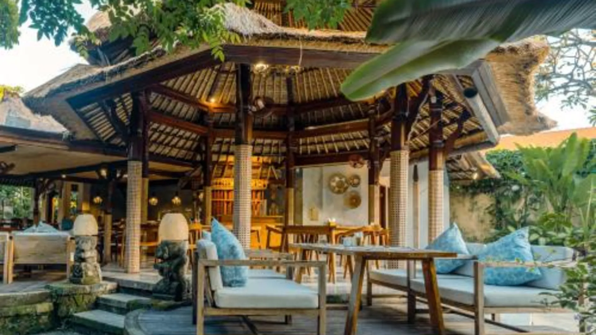 발리 스리 팔라 리조트 앤 빌라 4성급 호텔 외관