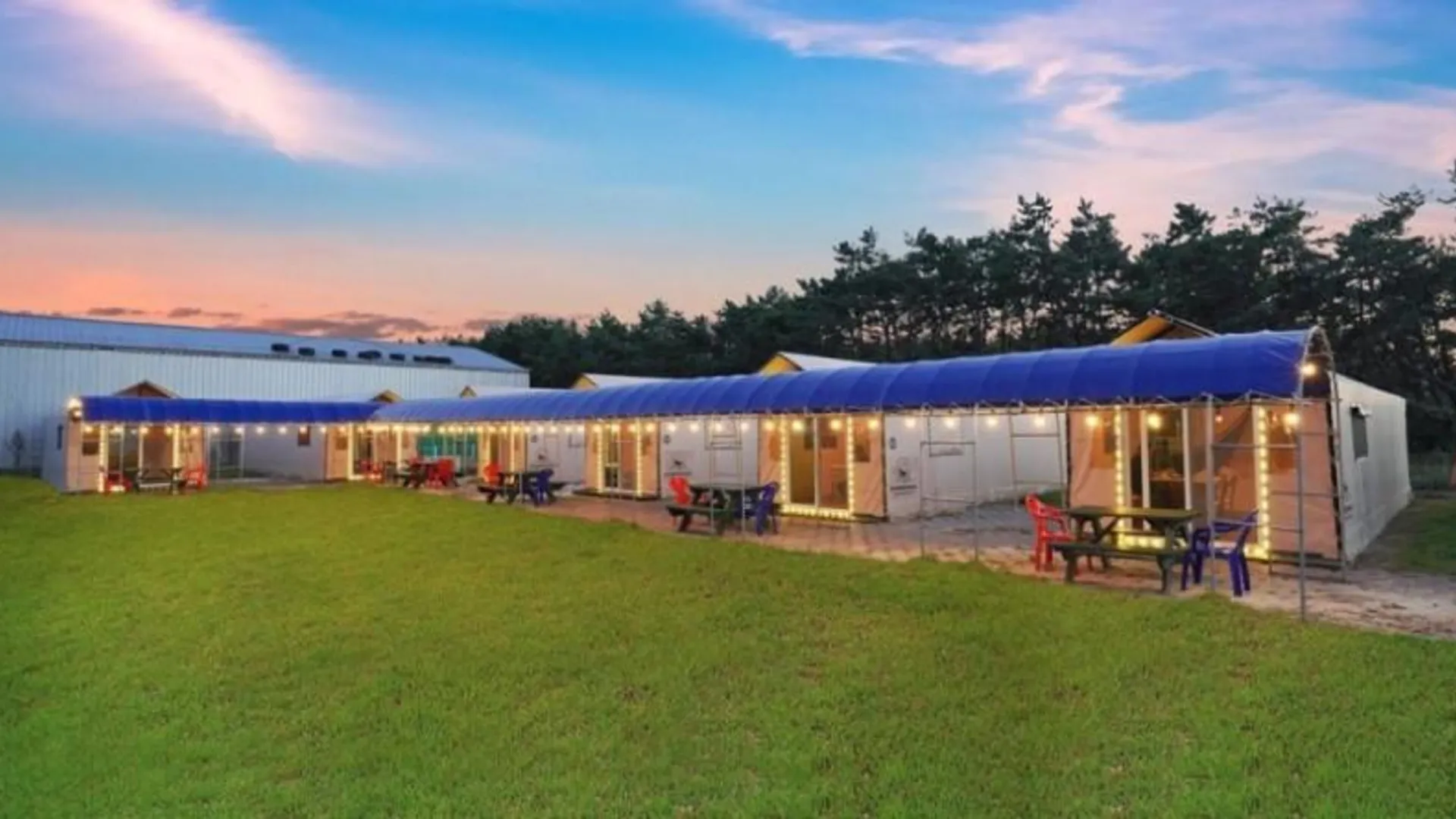 신안군 신안 임자글램핑 테마파크 2성급 게스트하우스 레스토랑