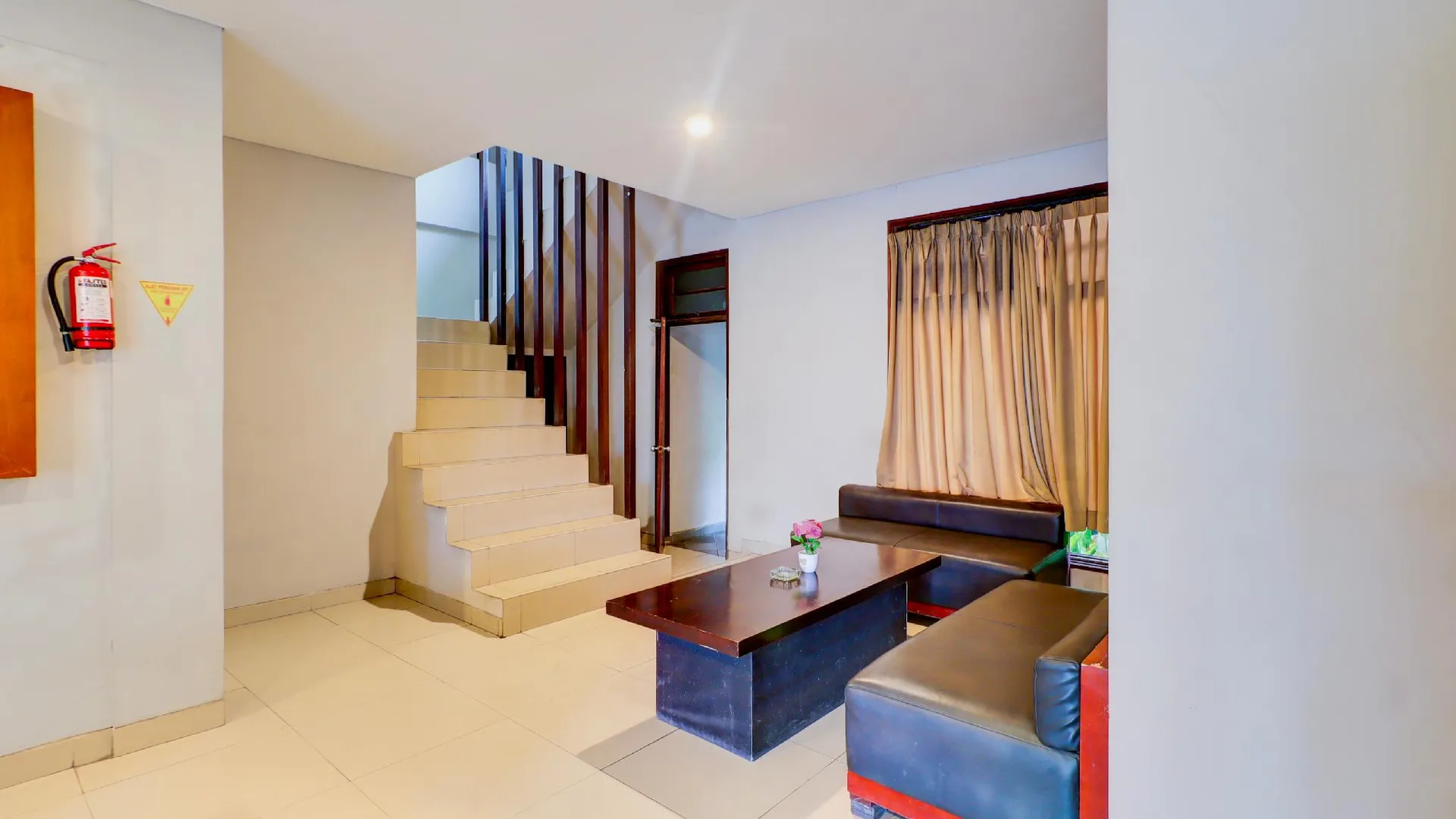 발리 컬렉션 O 발리 사누르 비치 근처 구 아카르사 트랜짓 4성급 호텔 외관