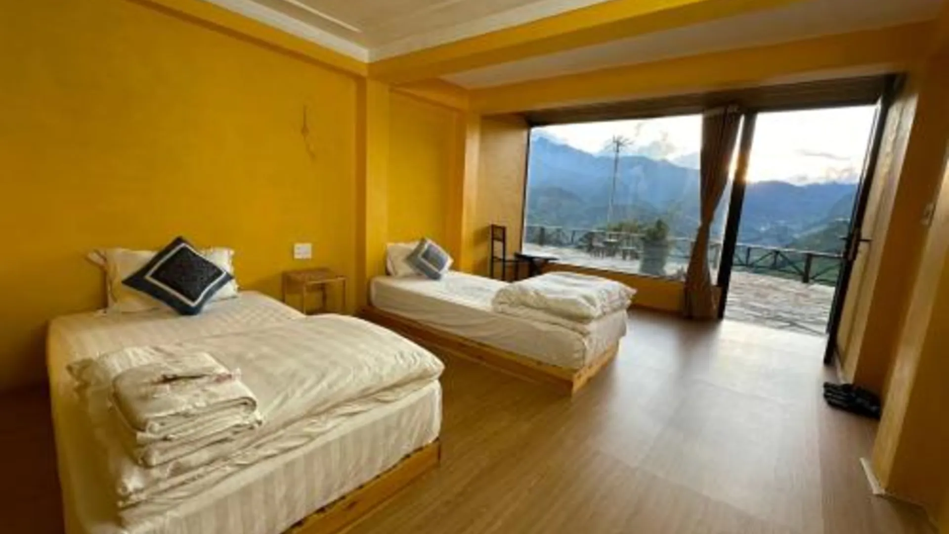 사파 사빠 도심의 프라이빗 하우스 (15m², 침실 7개, 프라이빗 욕실 4개) 4성급 게스트하우스 스위트룸