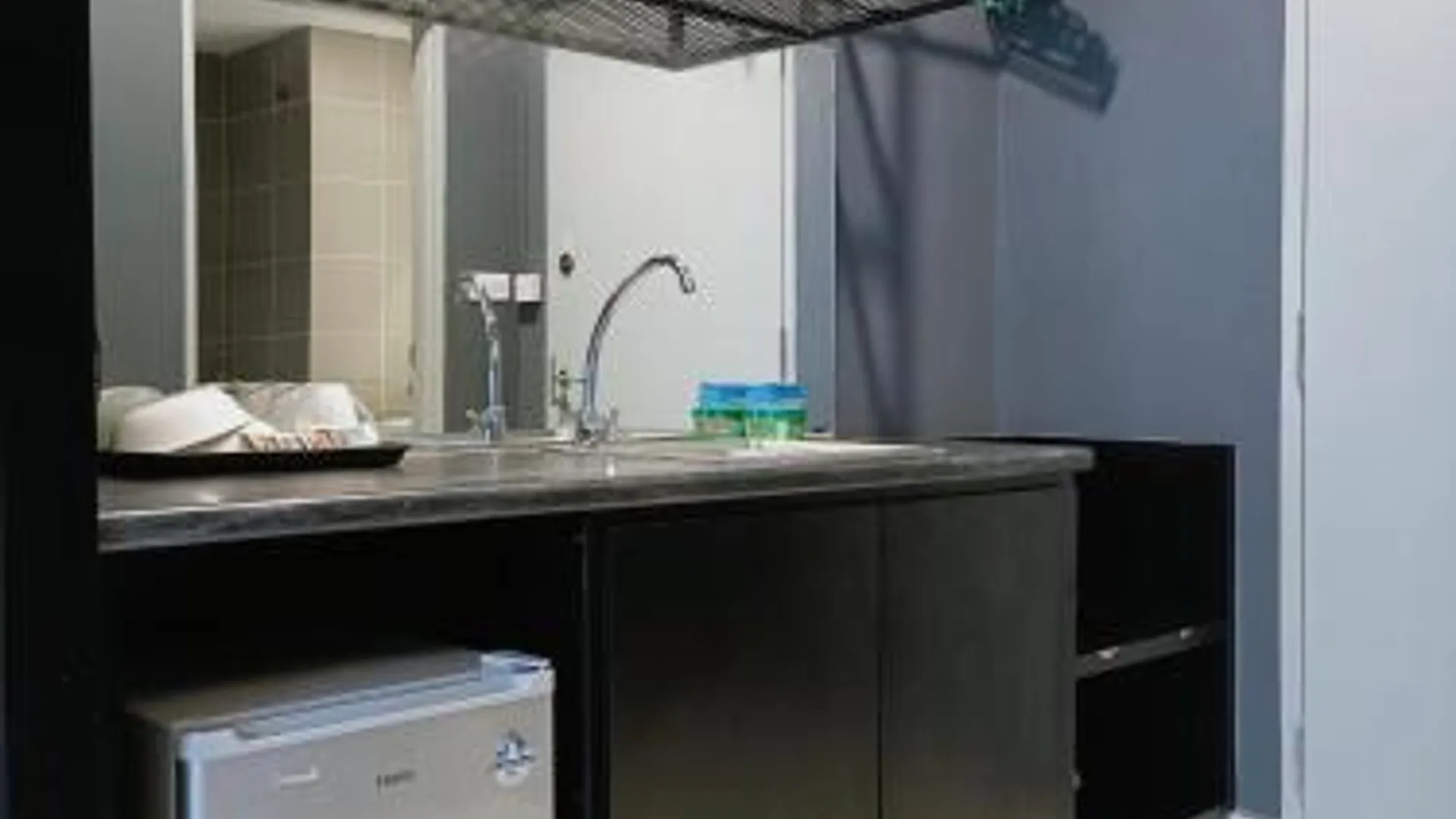 코타키나발루 Owl Nest Suite' at aeropod sovo 4성급 게스트하우스 레스토랑