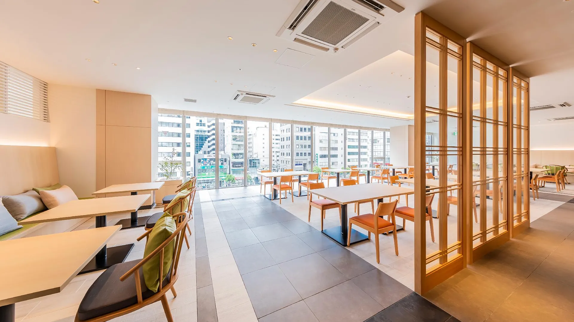 오사카 비아 인 프라임 신사이바시 요츠바시 - JR 웨스트 그룹 3성급 호텔 로비