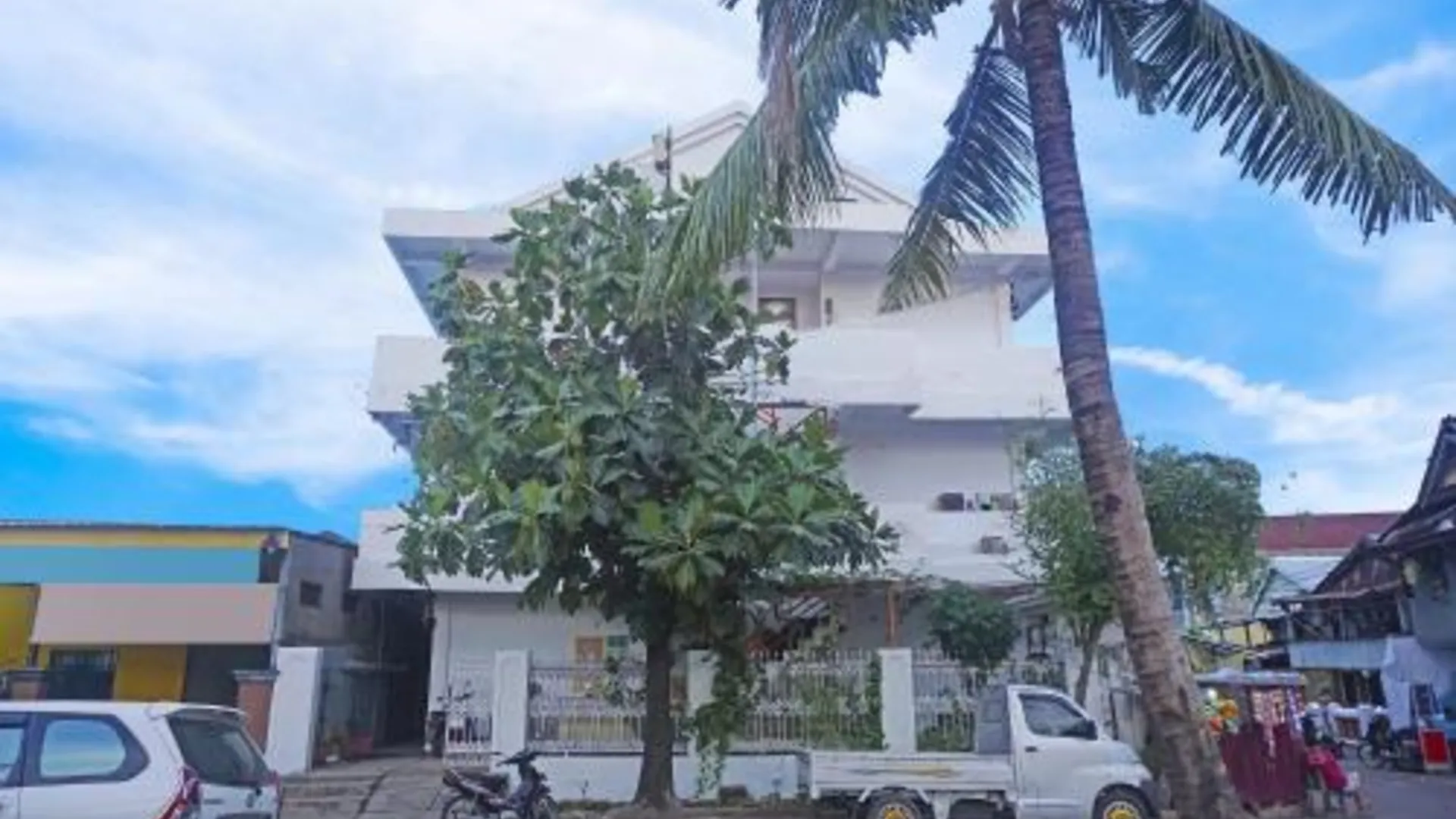 마카사르 Hotel O Anggrek Homes Makassar 2성급 호텔 수영장