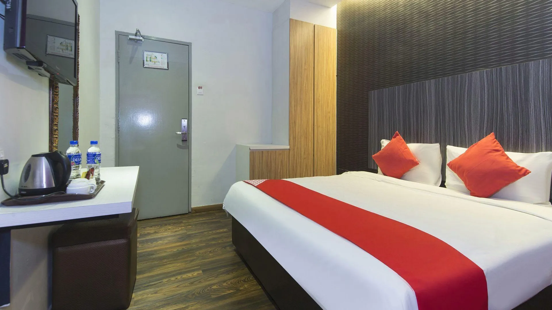 말라카 호텔 로스메라 2성급 호텔 스위트룸