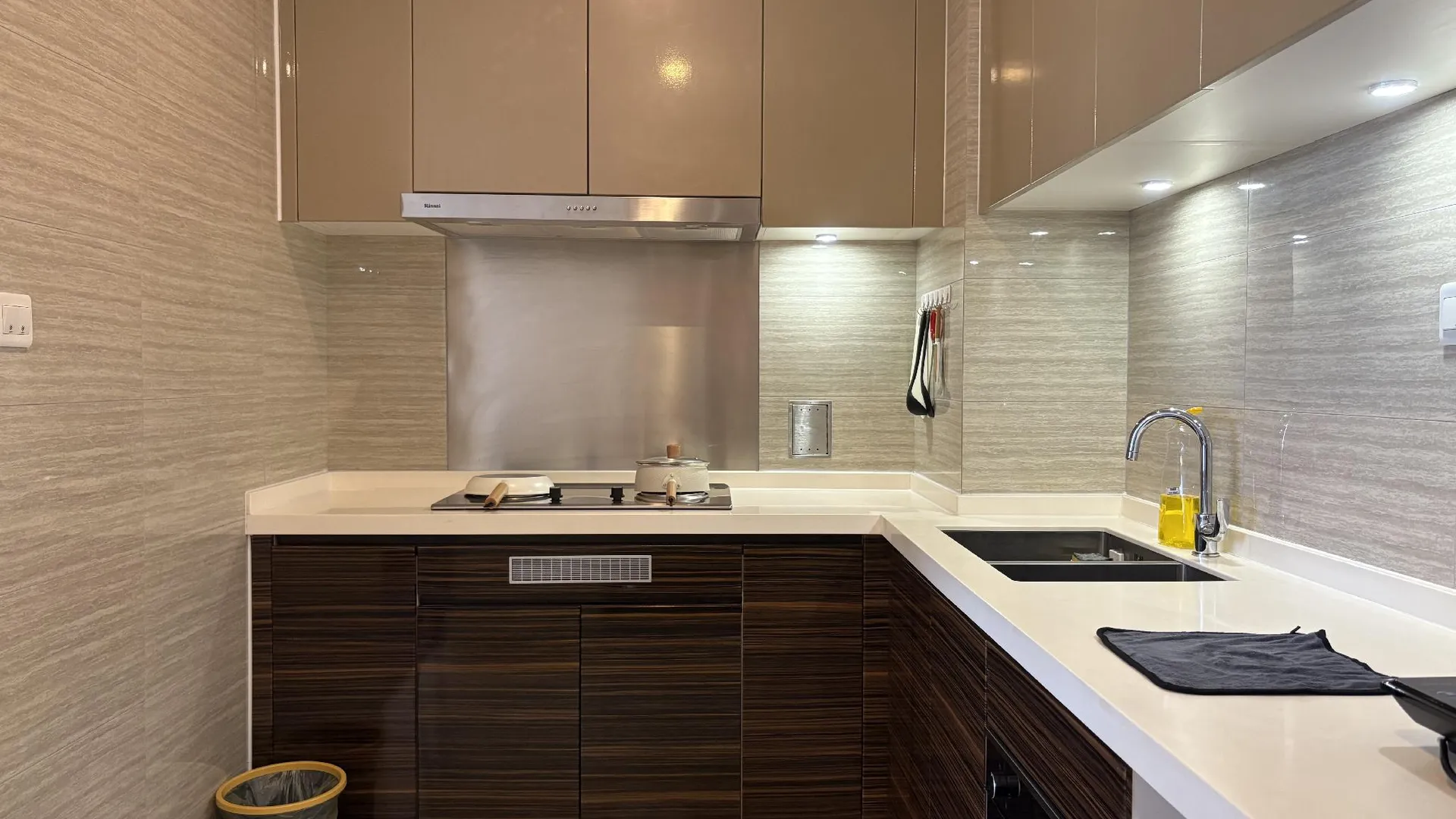 조호바루 / 조호르바루 조호바루의 아파트먼트 (50m², 침실 1개, 프라이빗 욕실 1개) 3성급 싱글룸 레스토랑