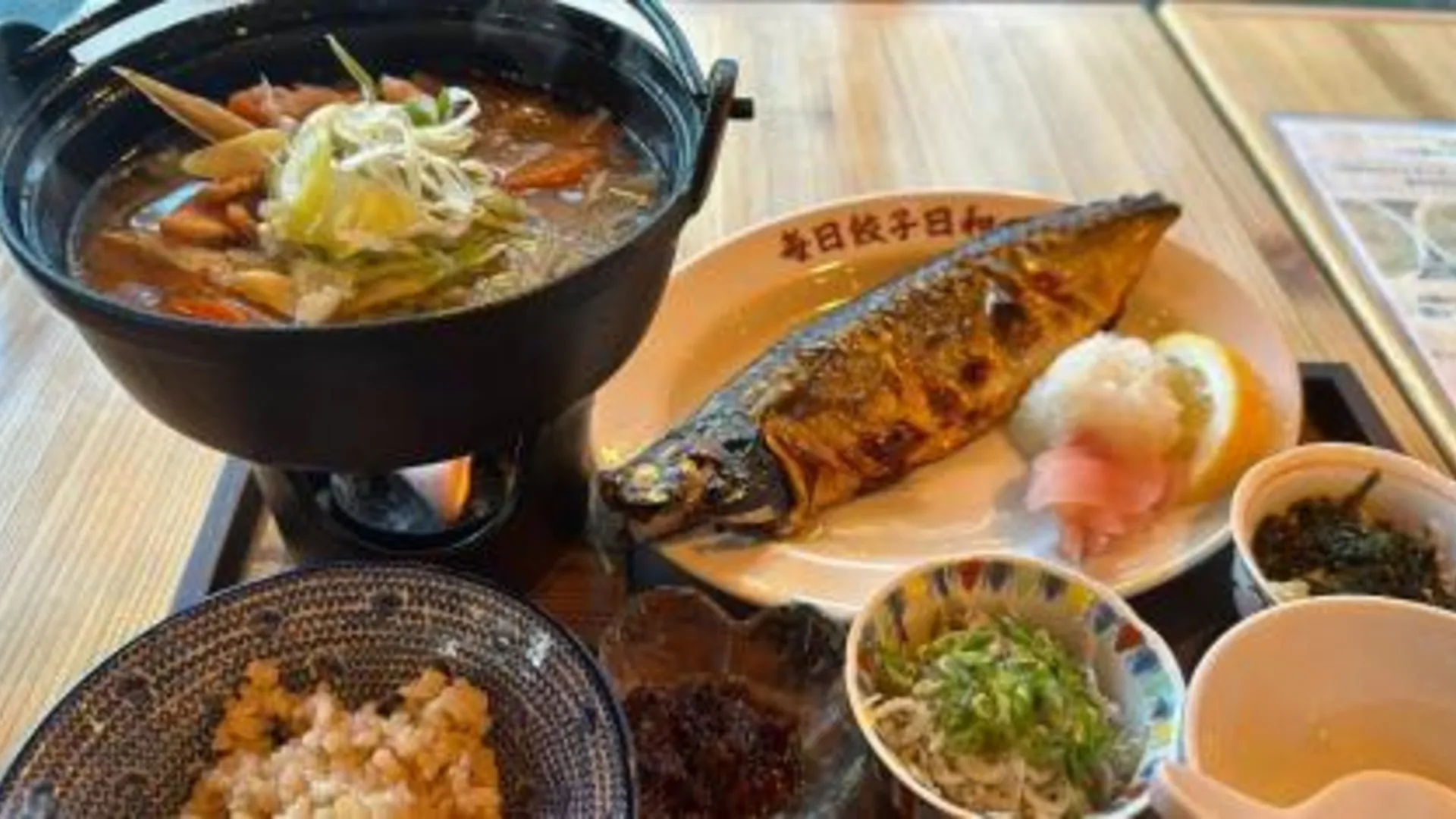 오키나와 본섬 hotel gala city only 5 mins to Kokusai Street 24 square meters room 3성급 호텔 레스토랑