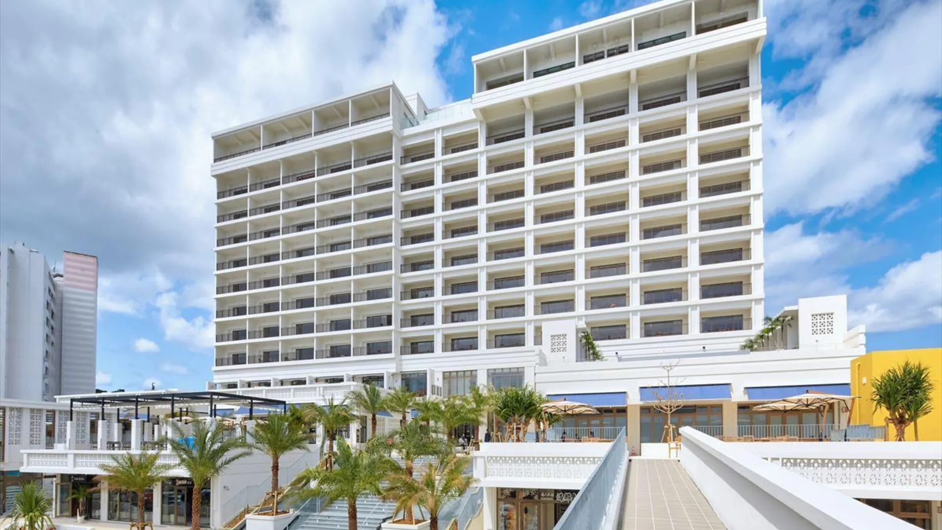 오키나와 본섬 알라 마하이나 콘도 호텔 5성급 게스트하우스 객실