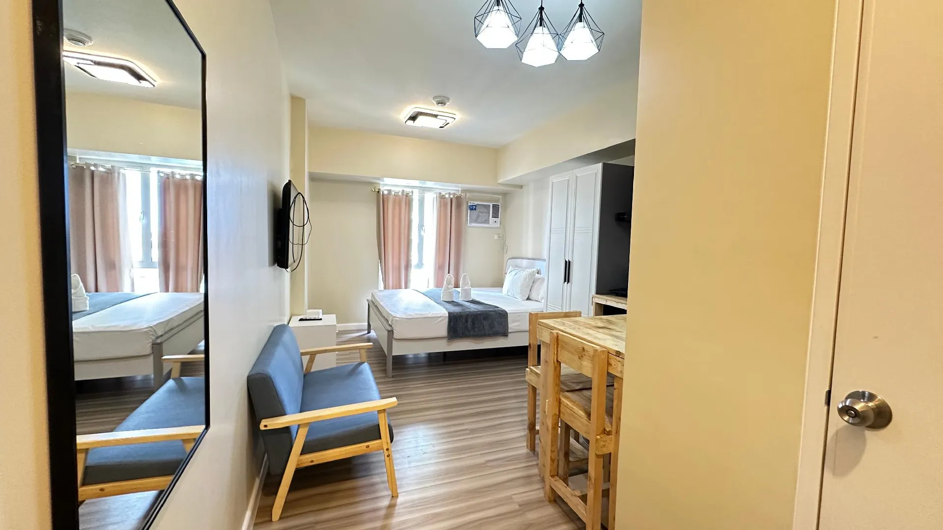 세부 Cebu Avida Riala T1 2511 IT Park 2성급 게스트하우스 스위트룸