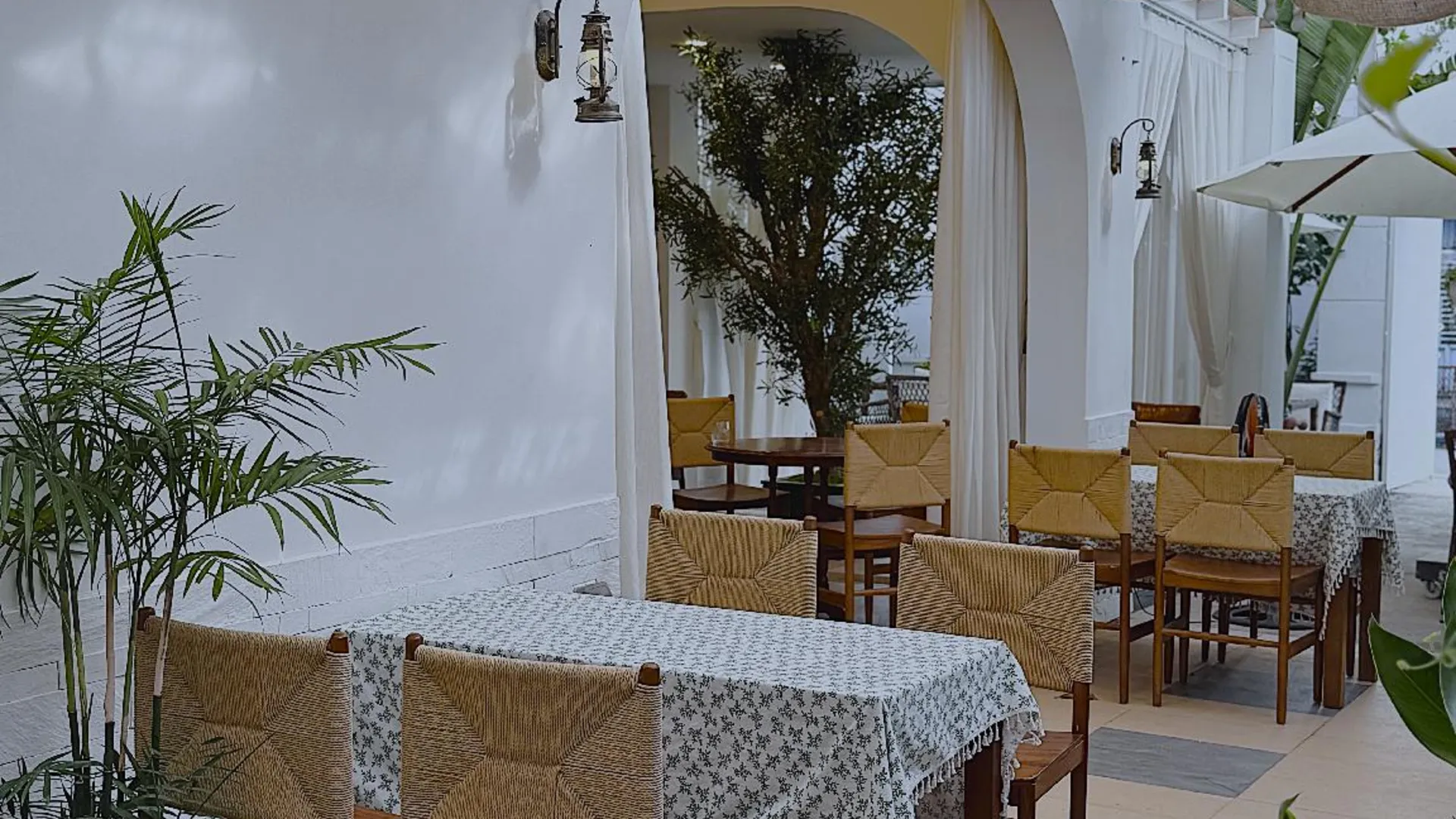 호치민 아마나 호텔 앤 레지던스 - 보티사우 3성급 호텔 외관