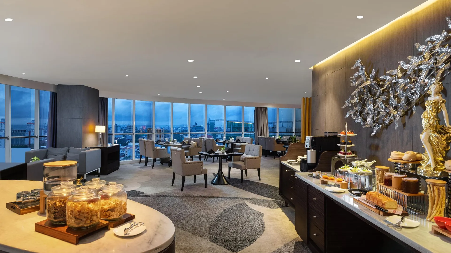 마카사르 멜리아 마카사르 4성급 호텔 수영장