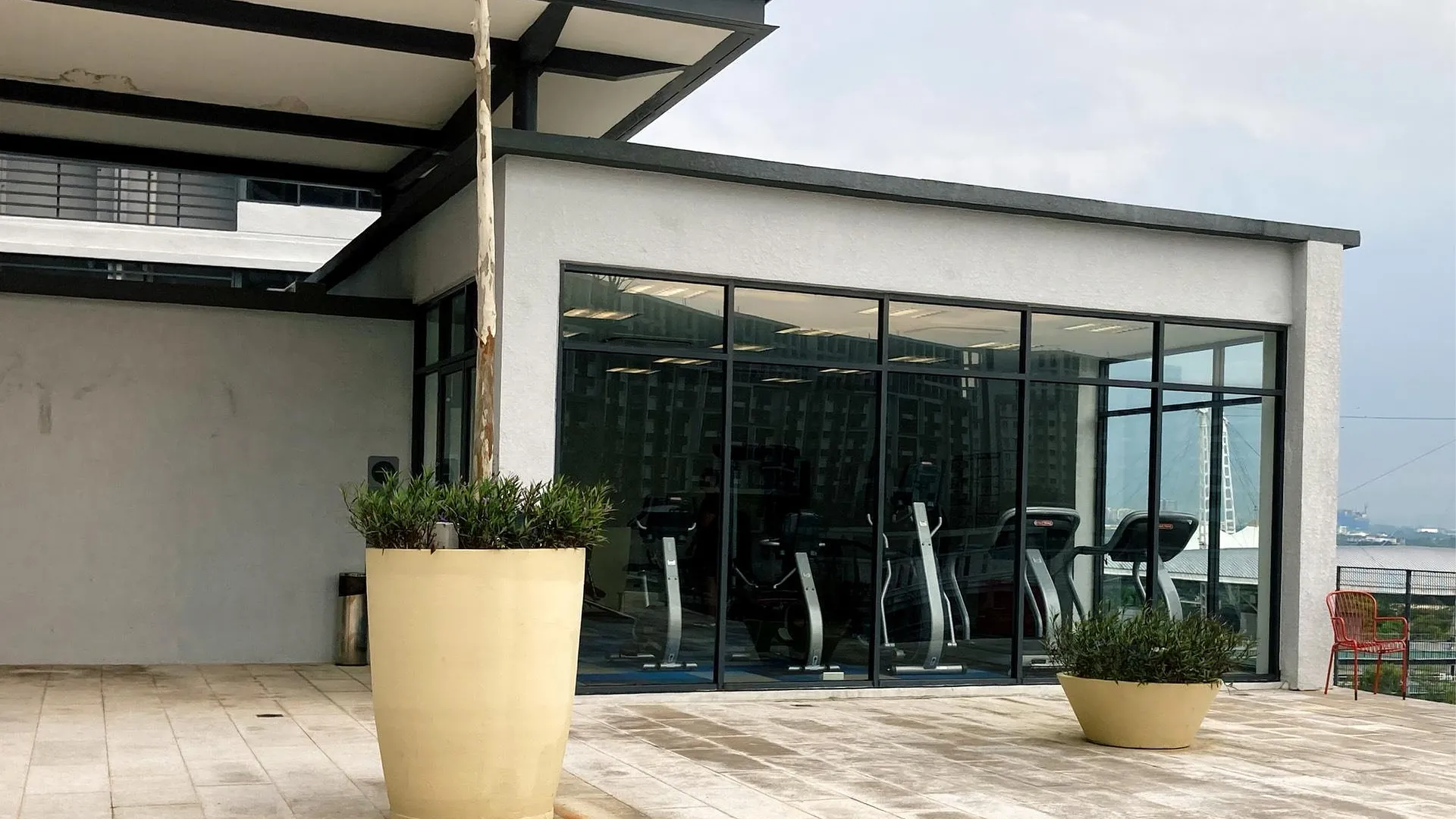 샤알람 부킷 젤루통의 아파트먼트 (800m², 침실 3개, 프라이빗 욕실 2개) 4성급 싱글룸 수영장