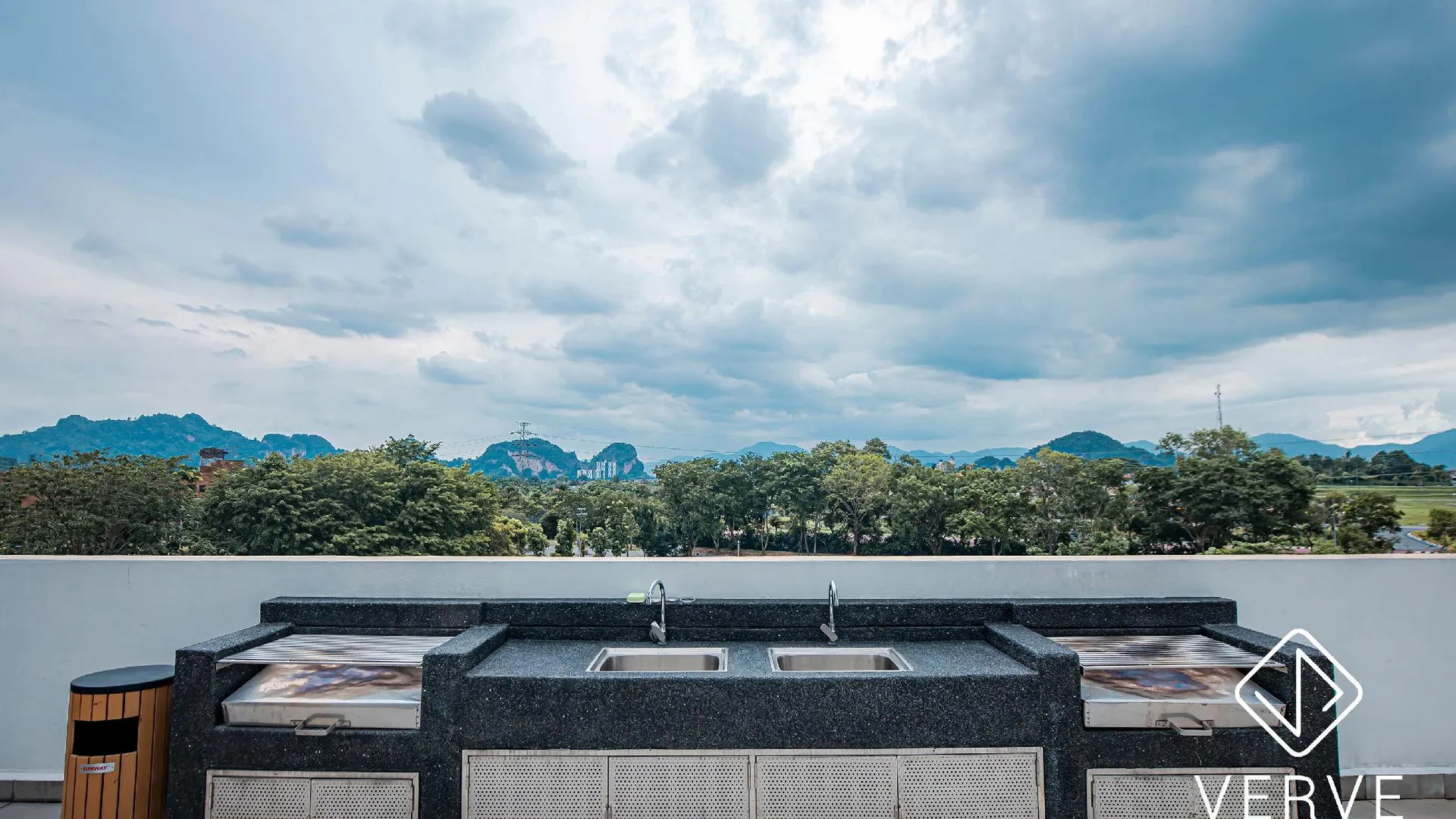 이포 탐분의 아파트먼트 (1000m², 침실 3개, 프라이빗 욕실 2개) 2성급 싱글룸 레스토랑