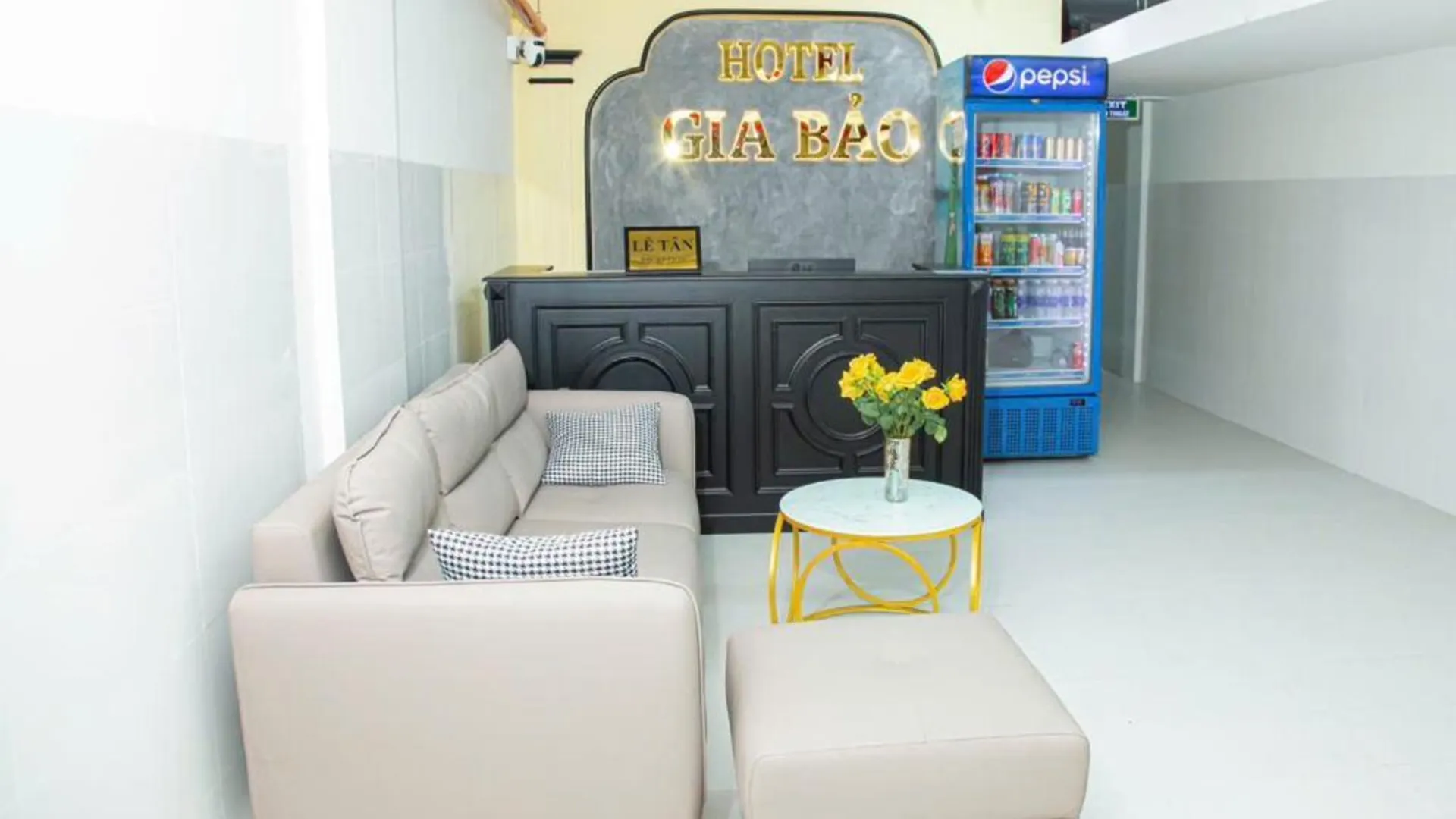 호치민 호텔 언언 287 홍락 2성급 호텔 외관