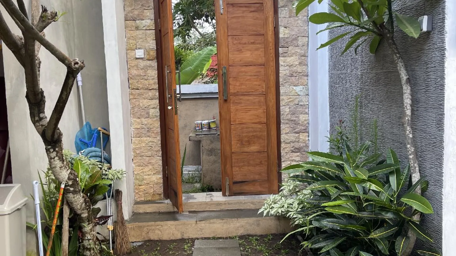 발리 싱아라자의 빌라 (200m², 침실 2개, 프라이빗 욕실 2개) 2성급 싱글룸 외관