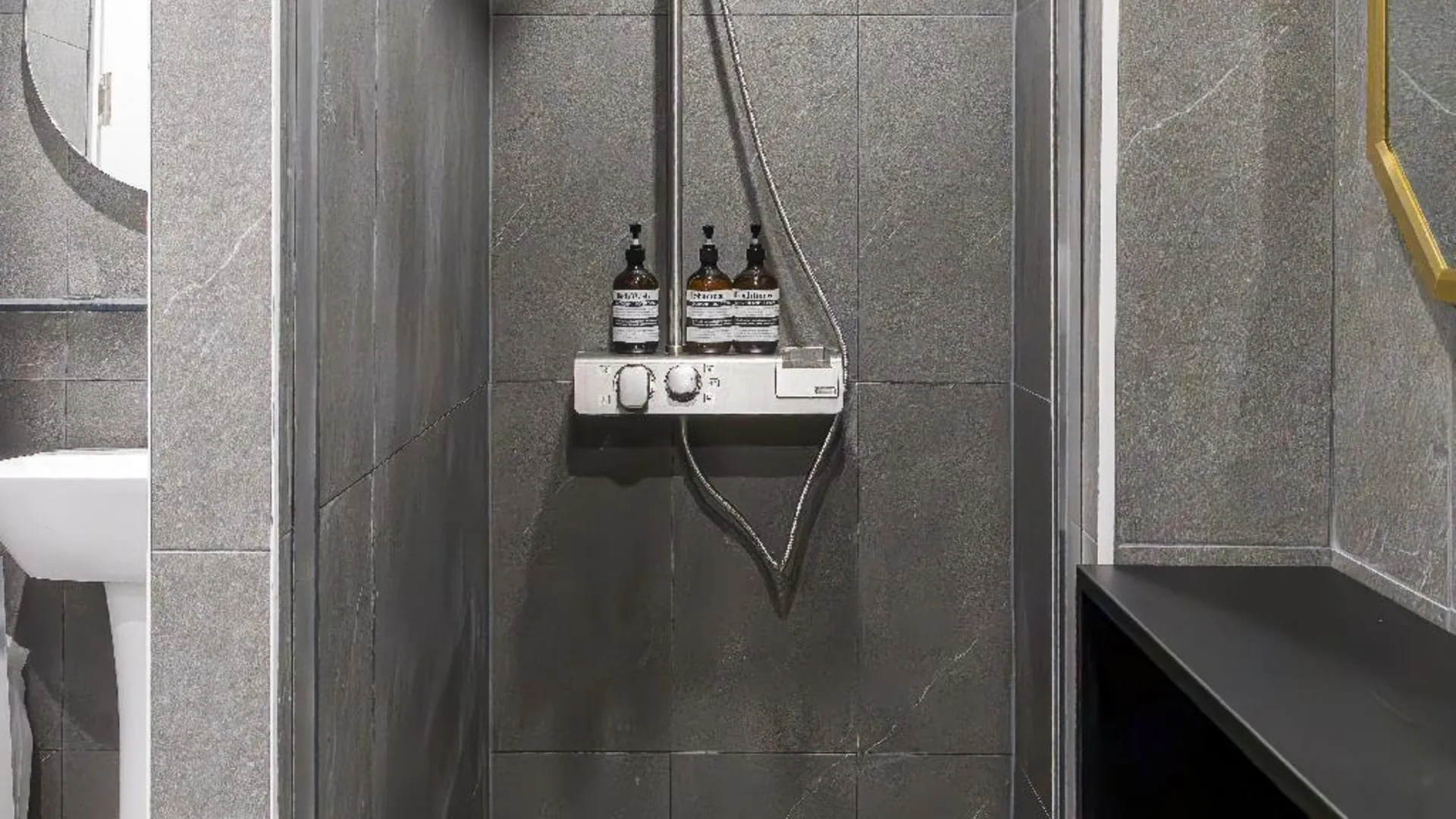 서울 노마드 2성급 호텔 전망