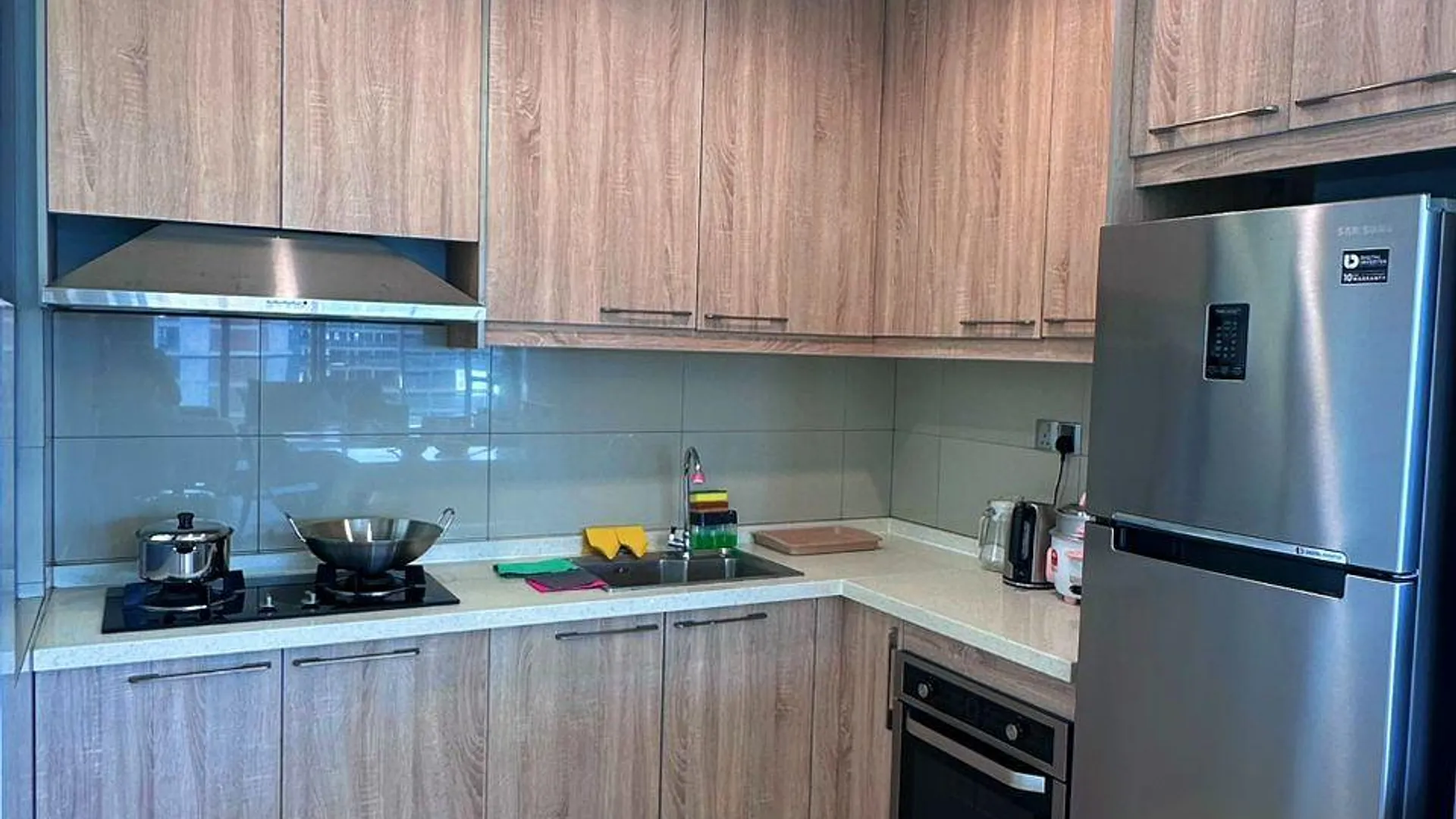 코타키나발루 탄중 아루의 아파트먼트 (1300m², 침실 3개, 프라이빗 욕실 2개) 4성급 싱글룸 레스토랑