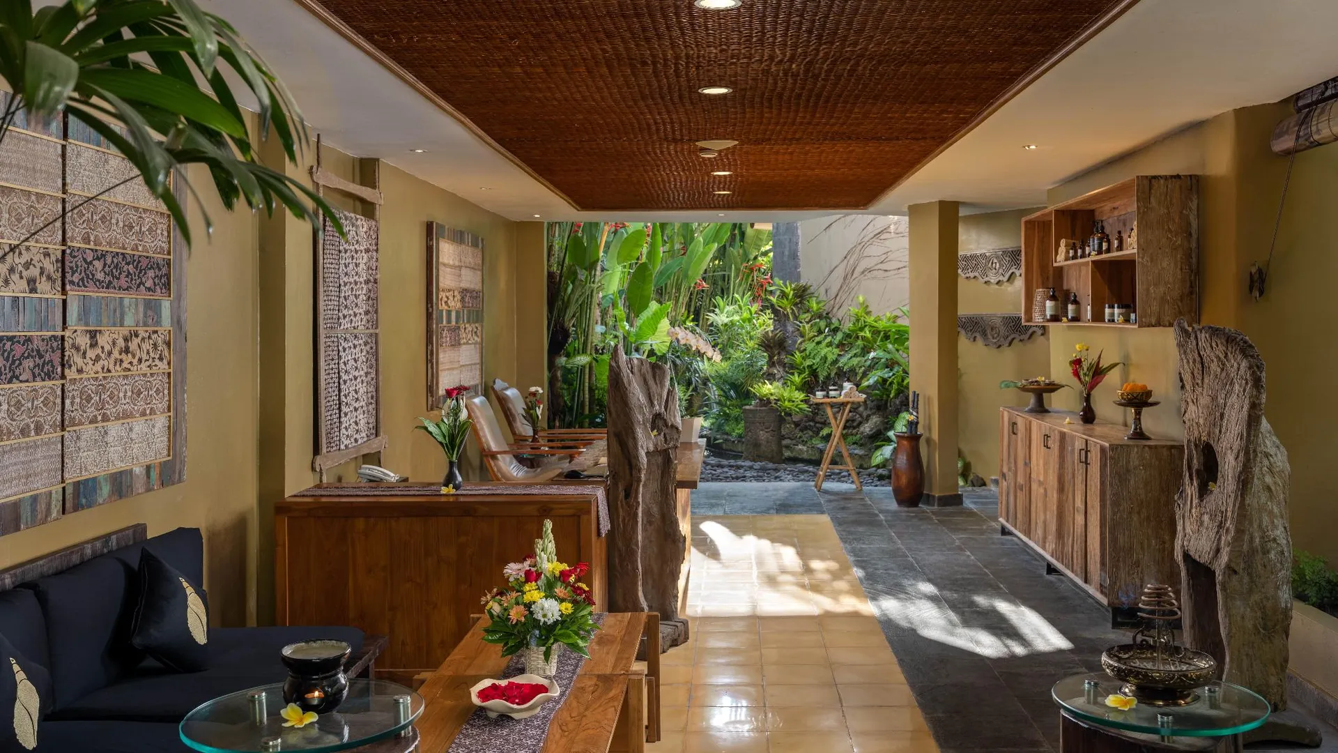 발리 더 산카라 리조트 앤 스파 4성급 호텔 로비