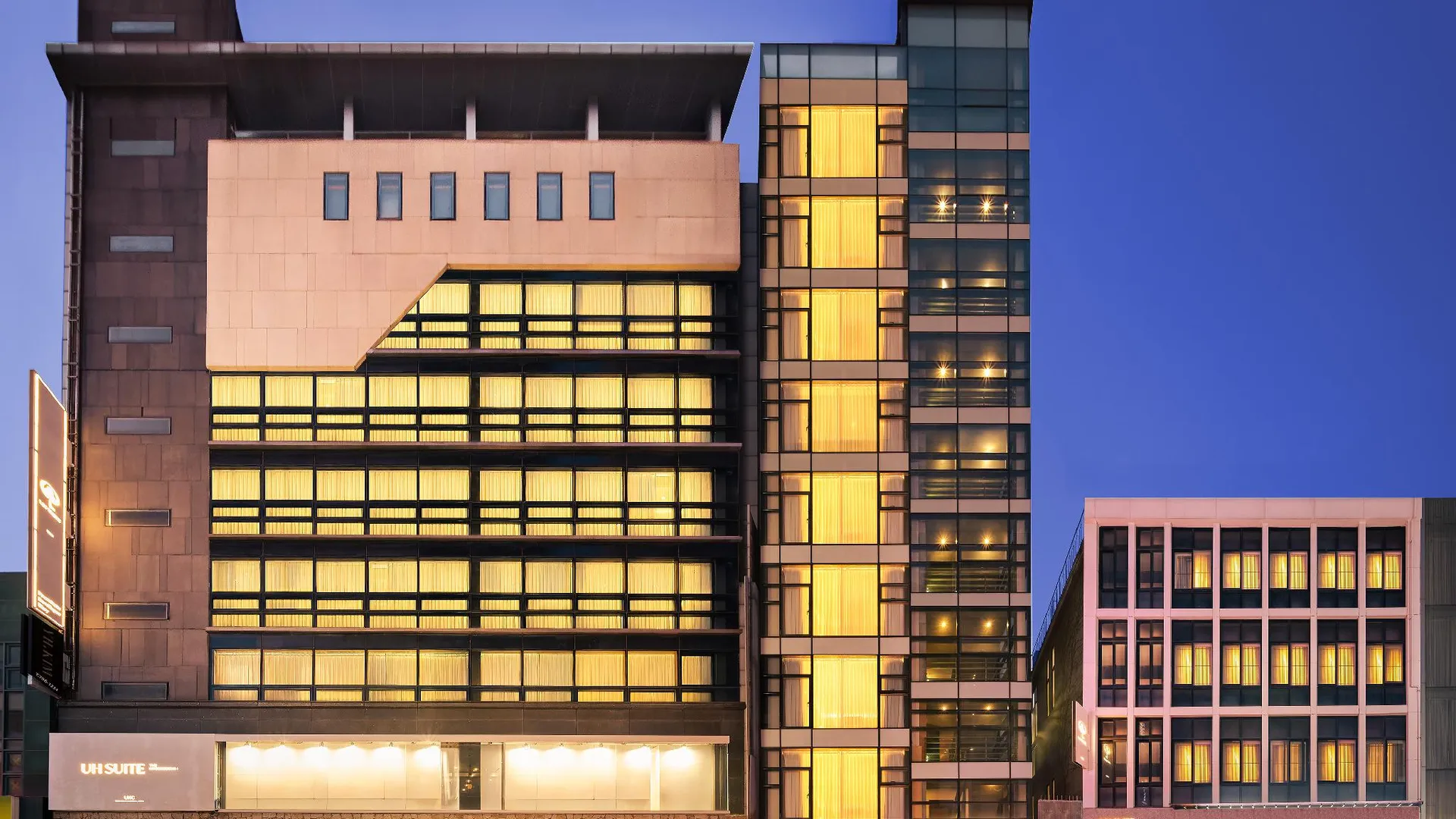 서울 UH 스위트 더 명동 3성급 호텔 로비