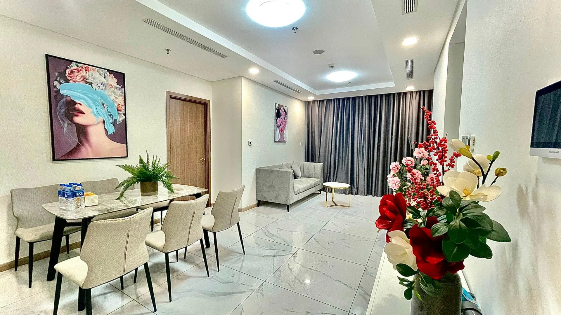 호치민 빈탄의 아파트먼트 (133m², 침실 3개, 프라이빗 욕실 2개) 4성급 싱글룸 객실