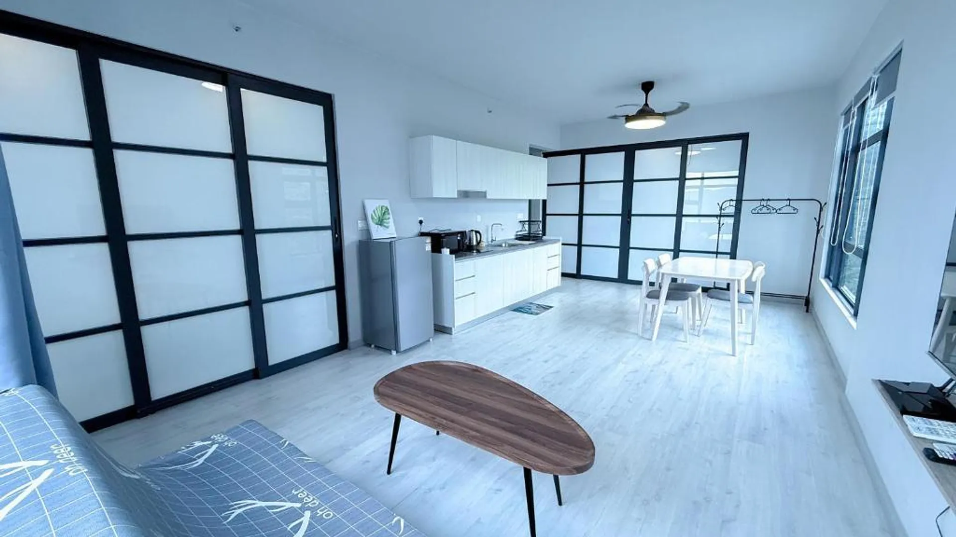 코타키나발루 제슬턴 키 레스트모어 씨뷰 코너 5성급 호텔 스위트룸