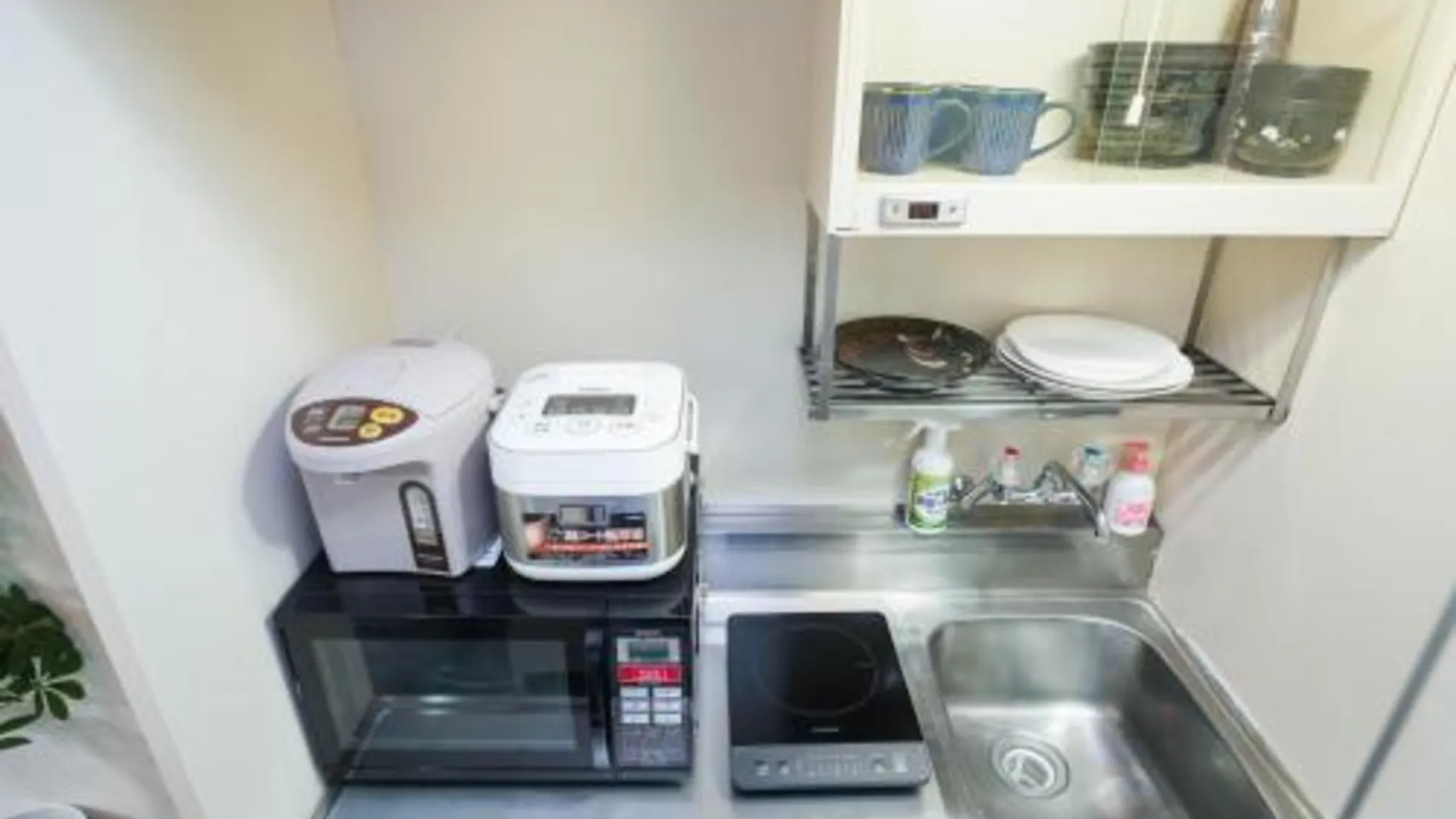 도쿄 / 동경 4 minutes walk from Shibuya Station 3 beds 3성급 싱글룸 외관