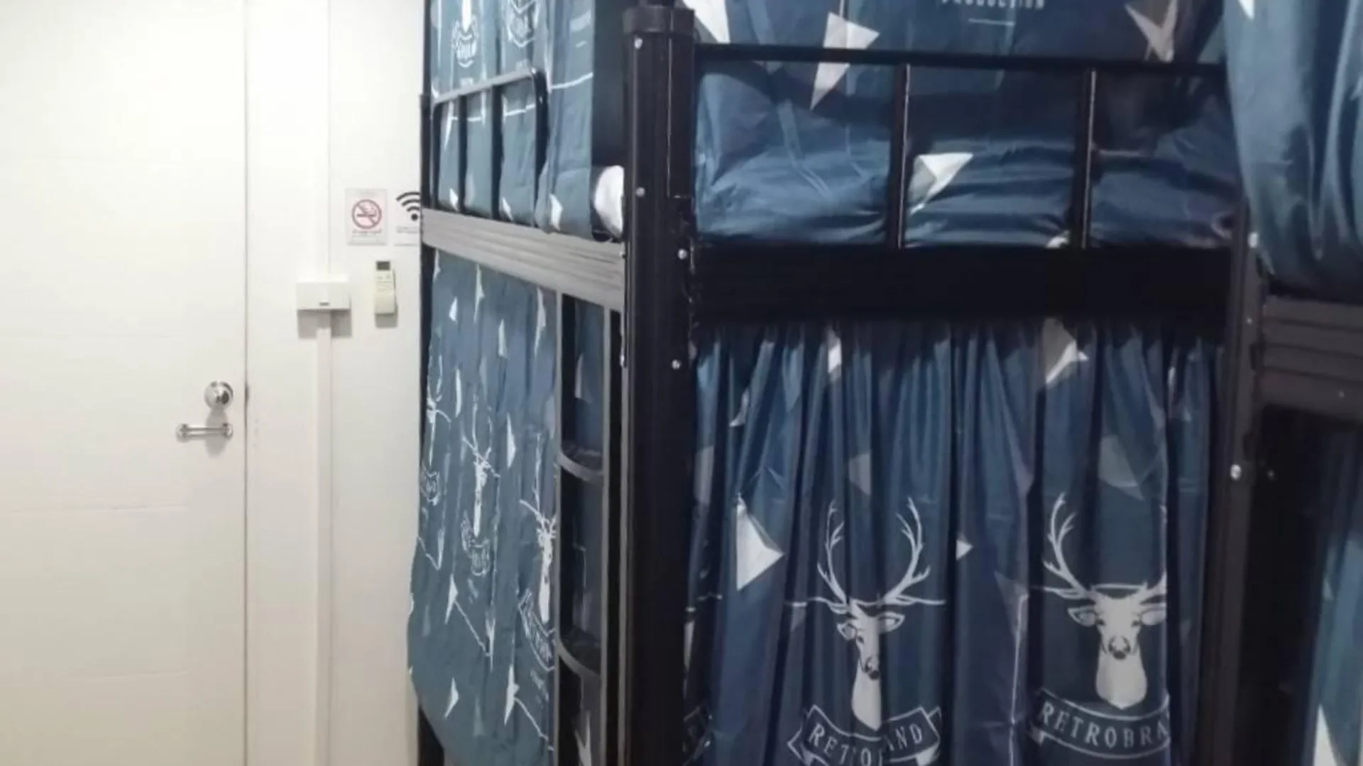 방콕 인터레스트 포쉬텔  2성급 호텔 스위트룸