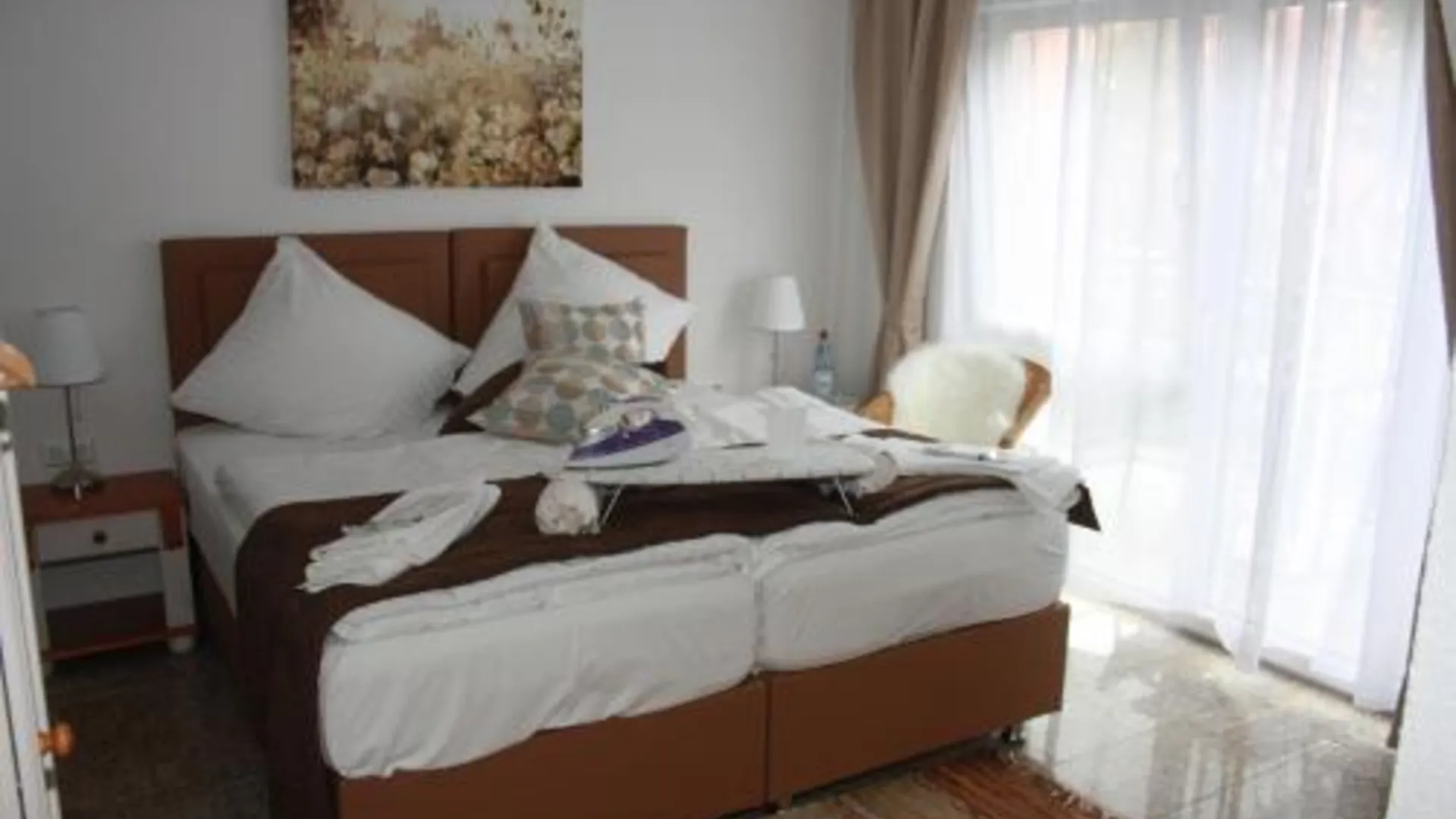 진델핑겐 Hotel Vesa 호텔 스위트룸