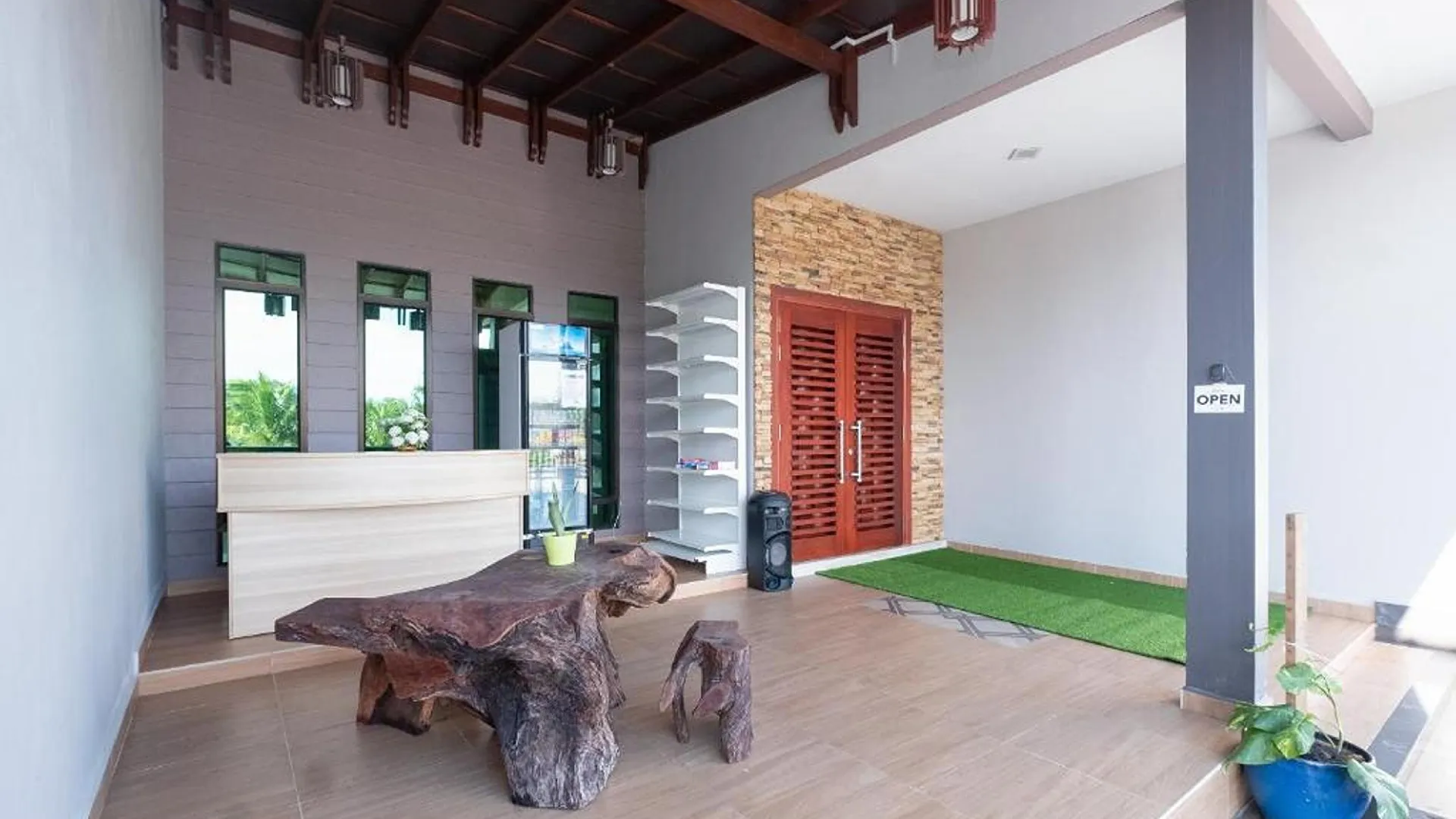 추카이 Nurbayu Chalet, Kemaman 3성급 호텔 수영장