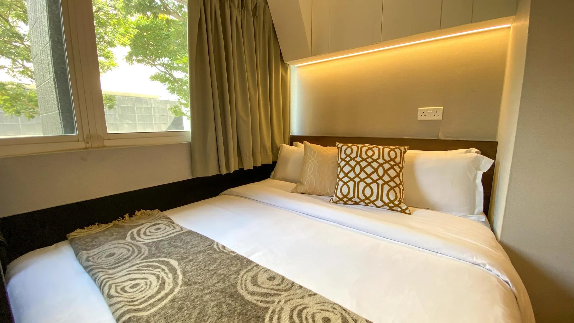 싱가포르 ST 시그니처 부기스 비치, 데이유즈, 8AM / 11AM 체크인, 8~9시간 3성급 호텔 스위트룸