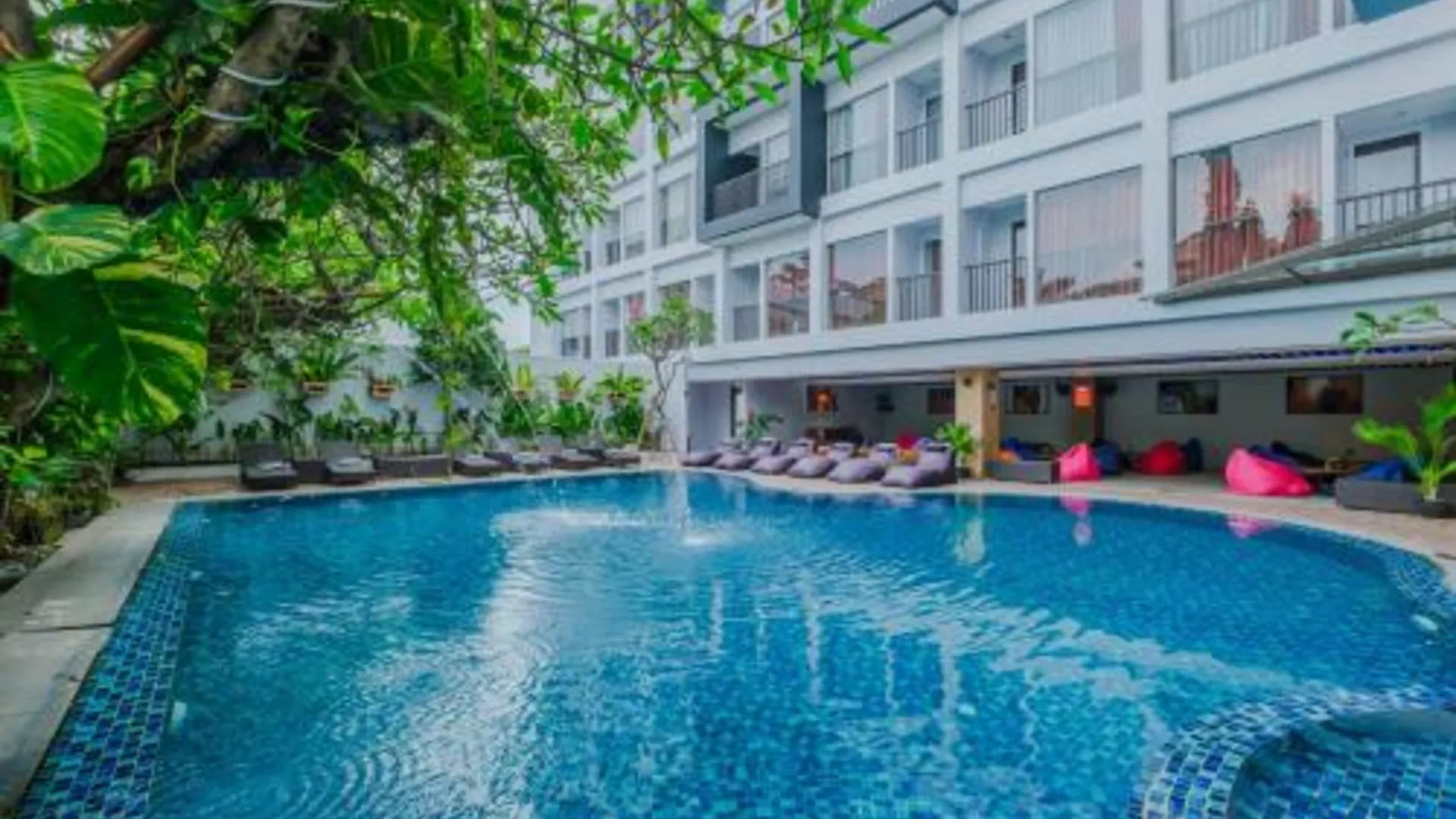 발리 브리츠 호텔 레기안 4성급 호텔 객실