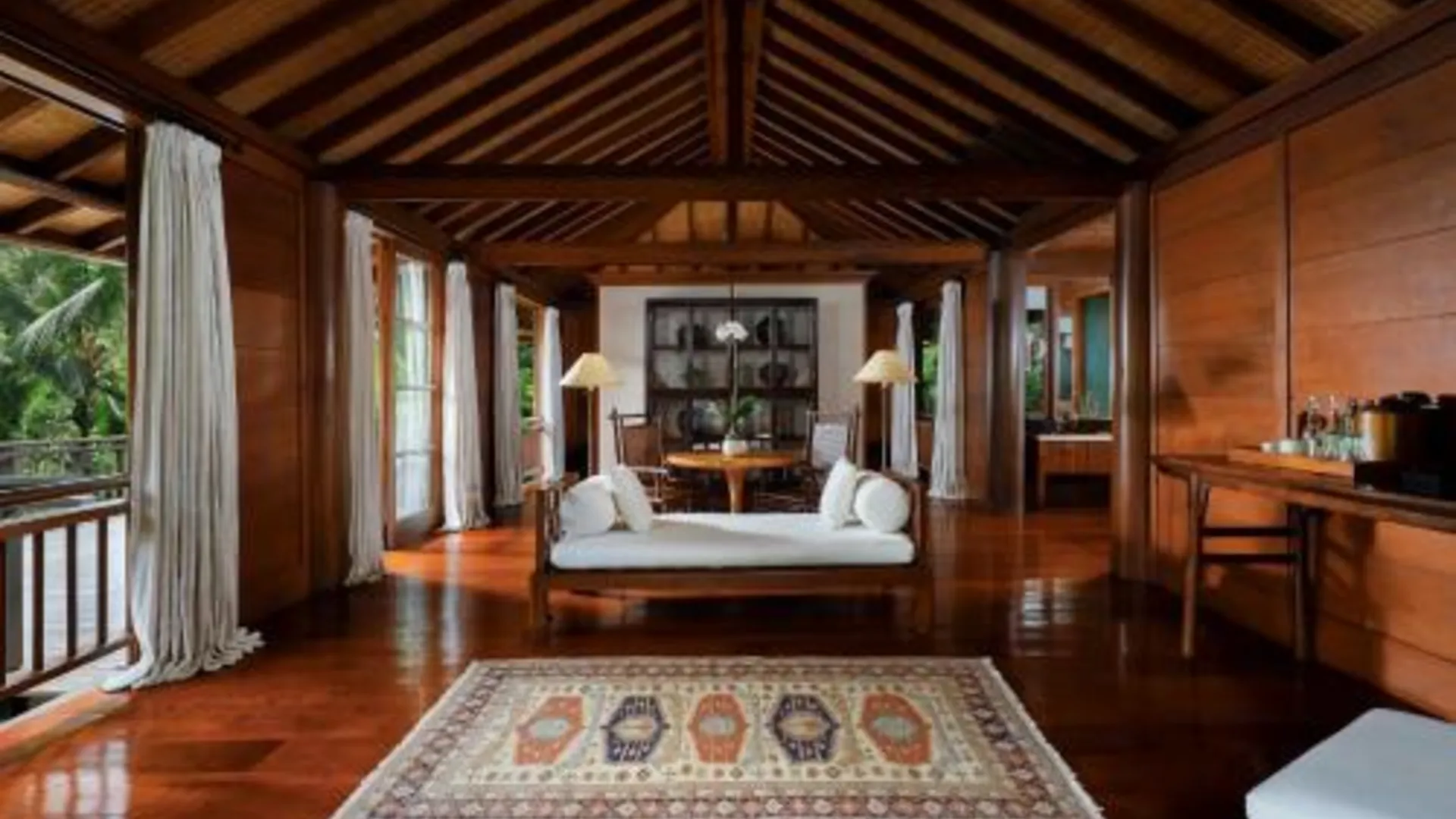 발리 코모 샴발라 에스테이트 5성급 호텔 스위트룸