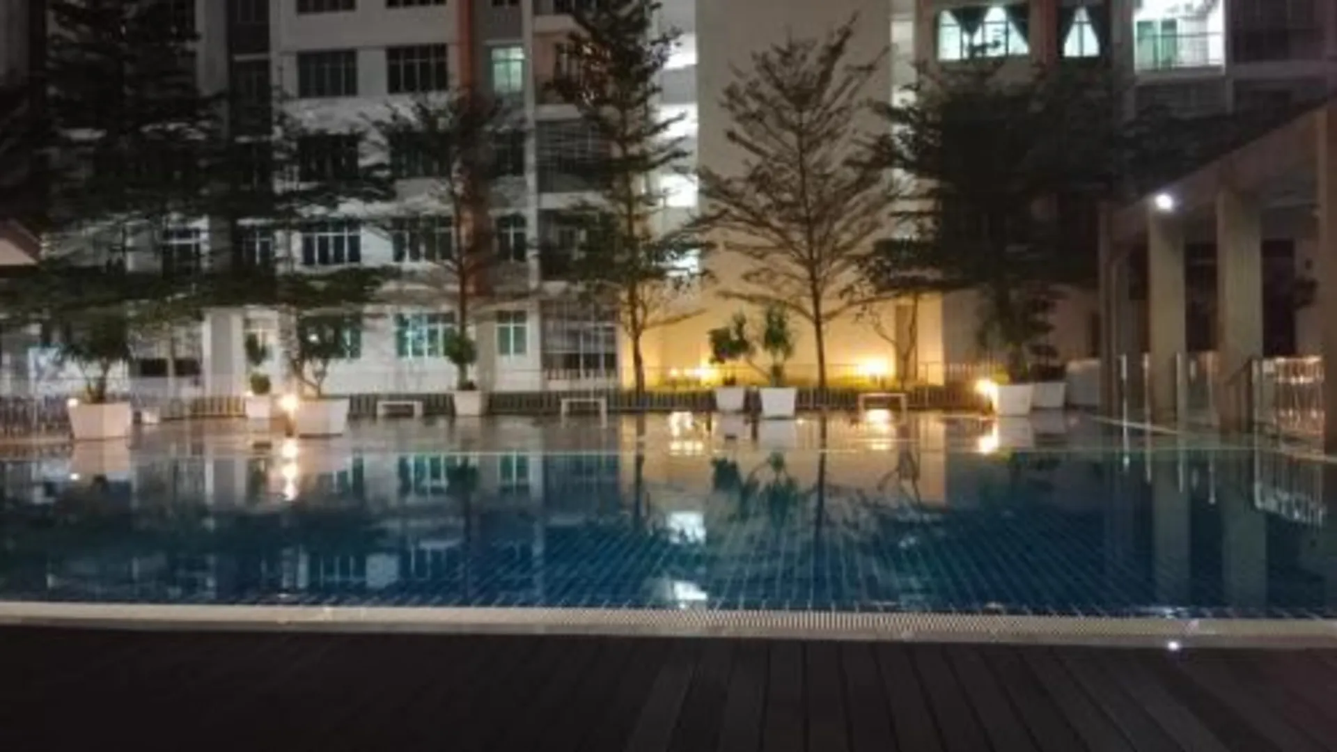 이포 캄퐁 울루 세포르의 아파트먼트 (89m², 침실 3개, 프라이빗 욕실 2개) 4성급 게스트하우스 레스토랑