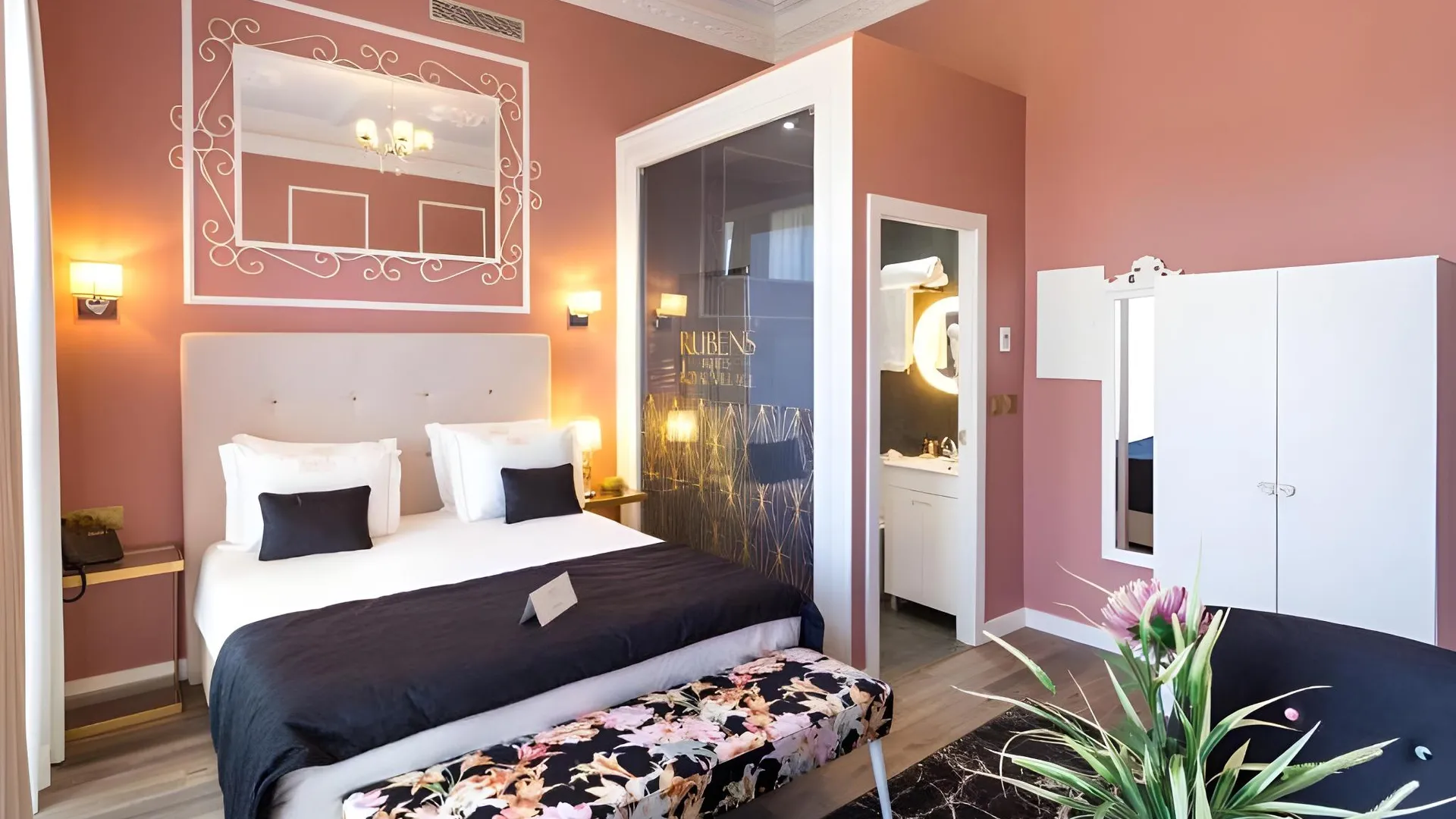 빌라 노바 드 가이아 루벤스 호텔스 앤 스파 4성급 호텔 스위트룸