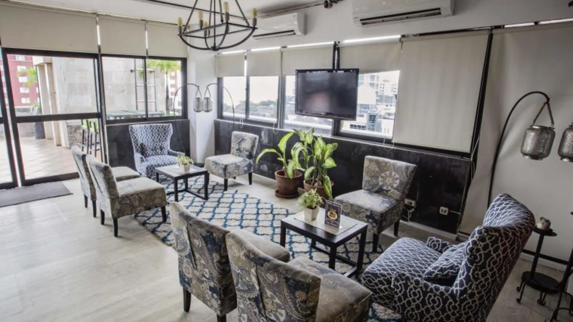 마카사르 케나리 타워 호텔  3성급 호텔 객실