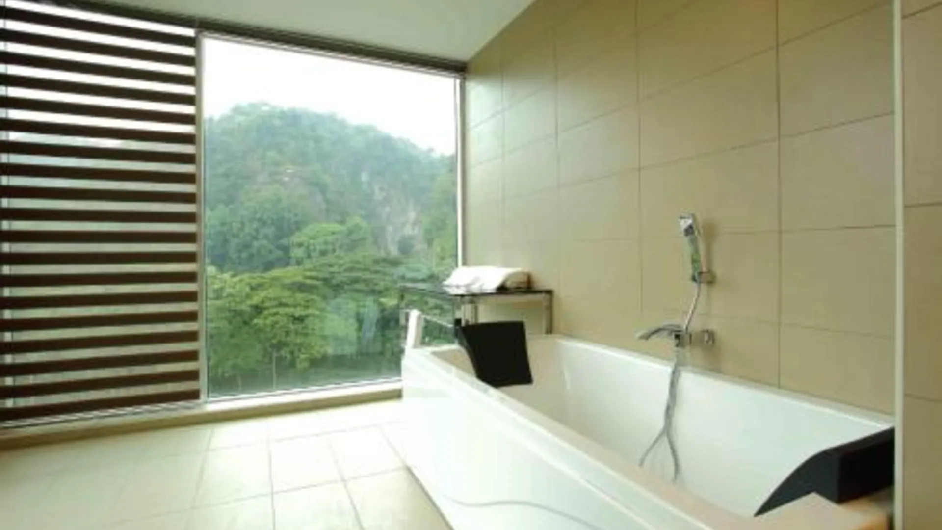 이포 심포니 스위트 호텔 4성급 호텔 레스토랑