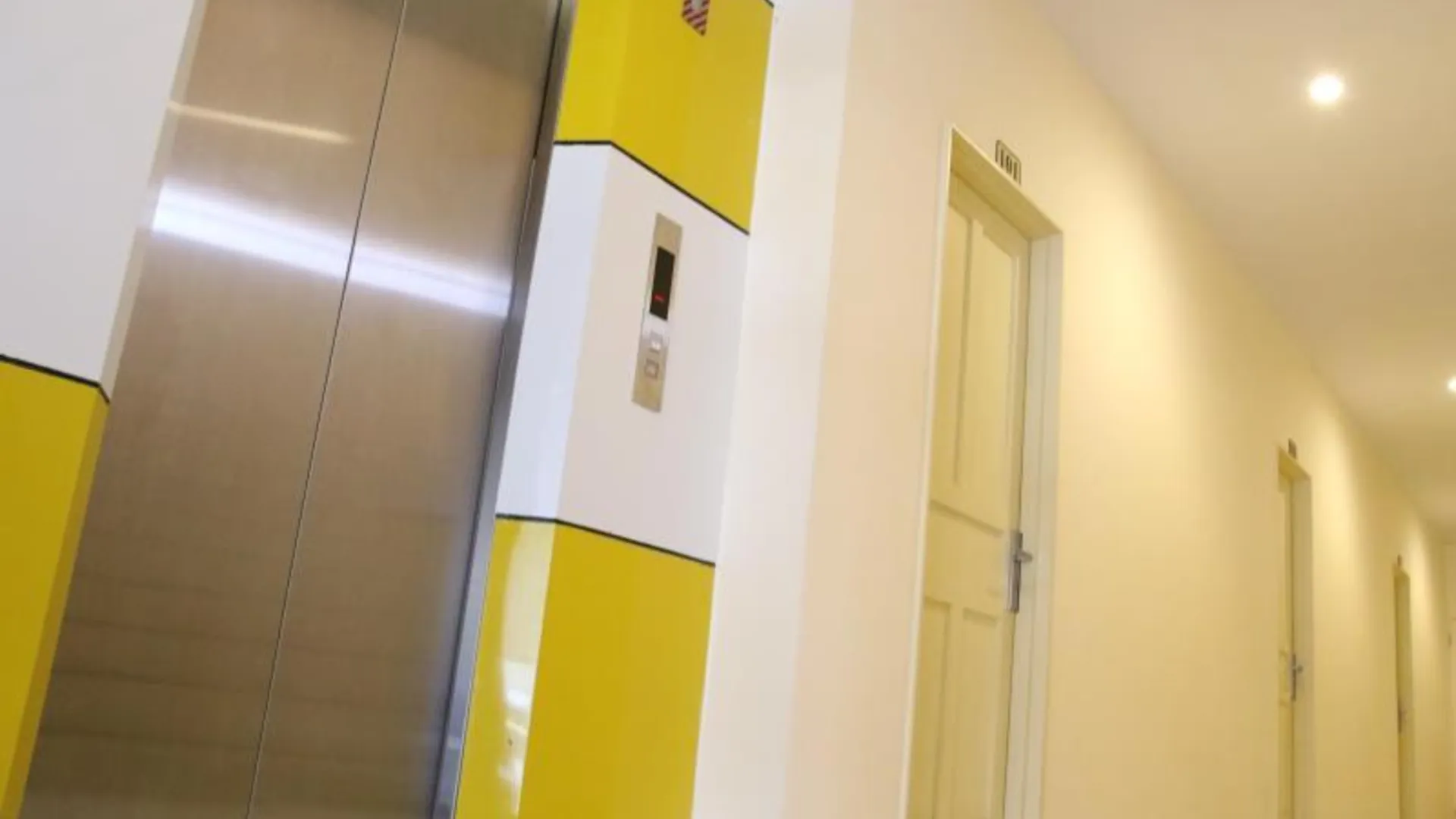 마카사르 다야 호텔 2성급 호텔 수영장