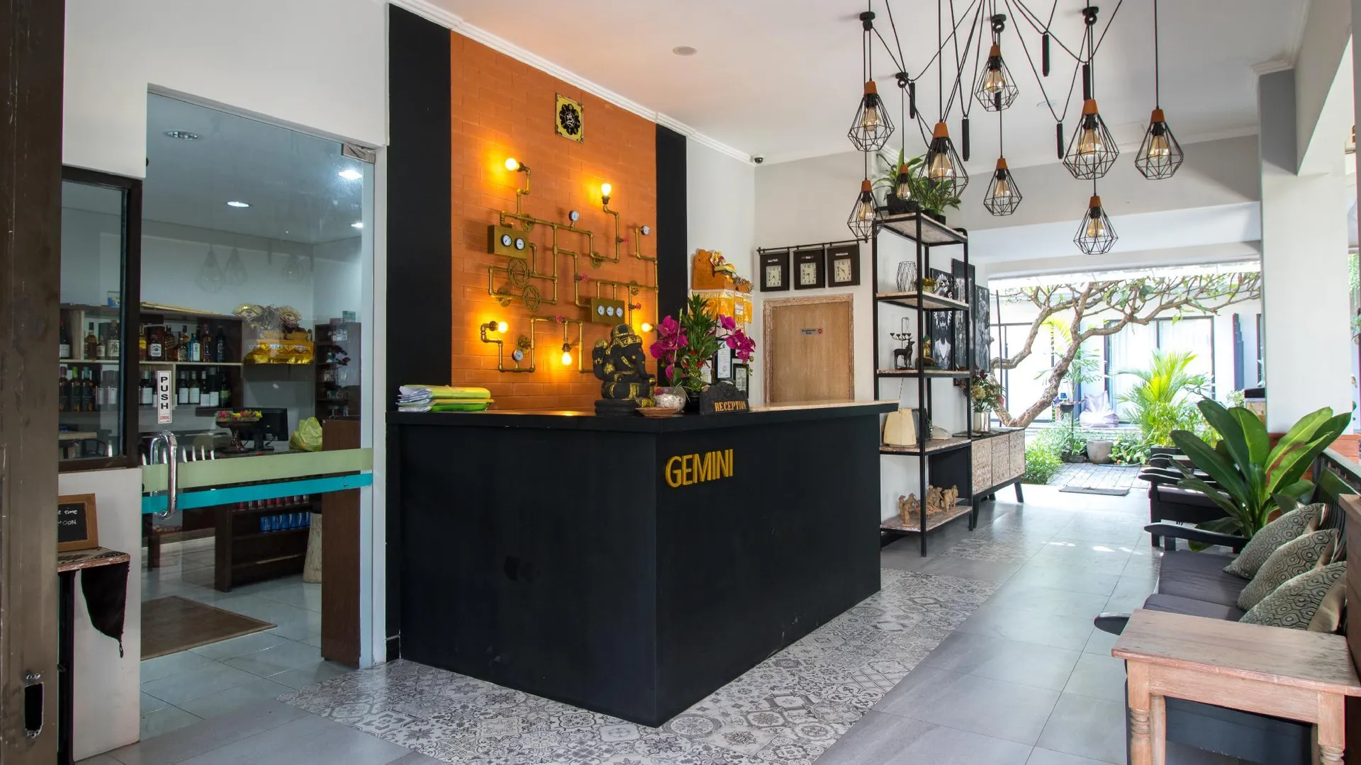 발리 제미니 스타 호텔 쿠타 호텔 외관