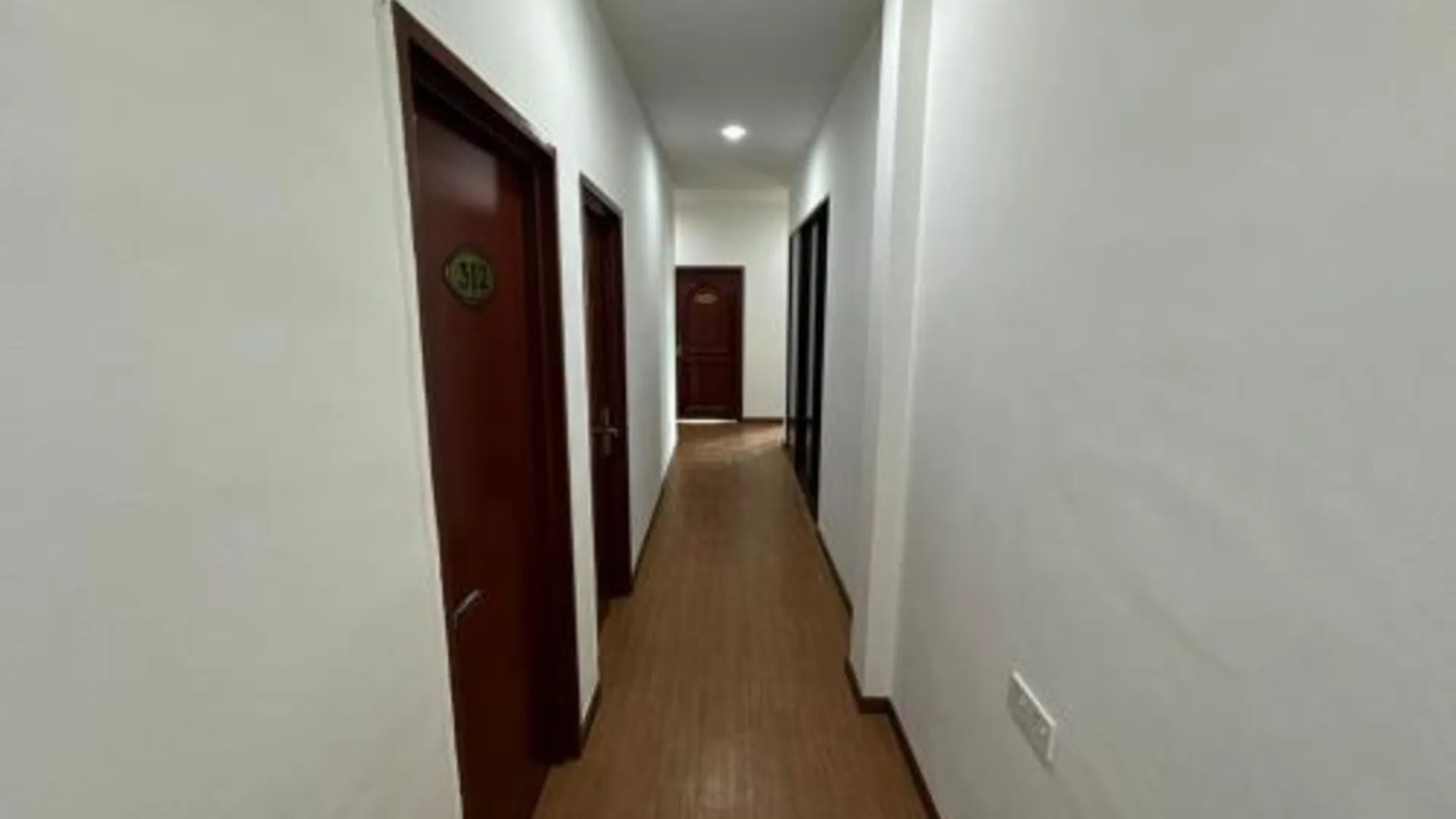 탐핀 Glistar Hotel 2성급 호텔 레스토랑