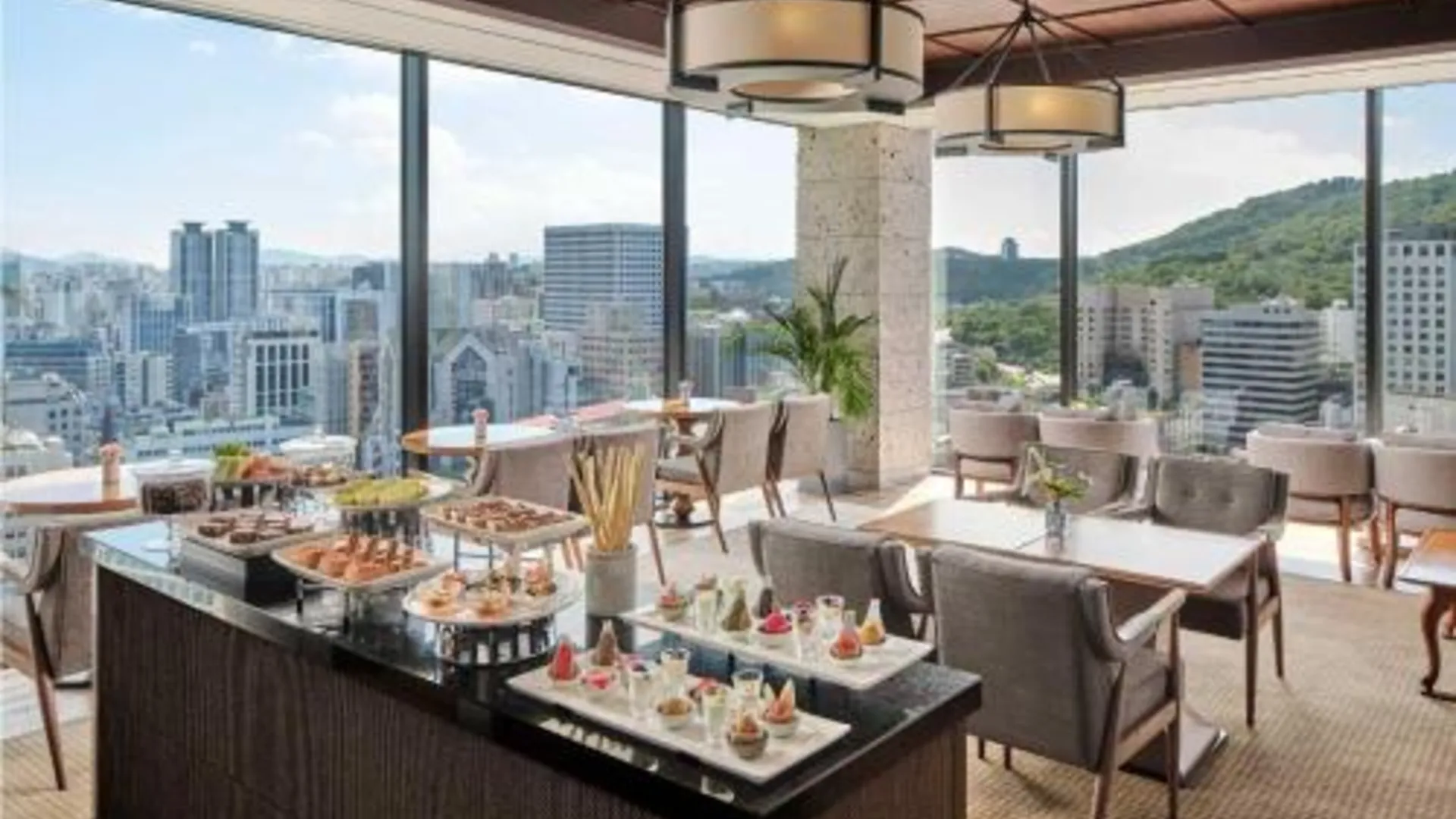 서울 로얄호텔 서울 4성급 호텔 로비