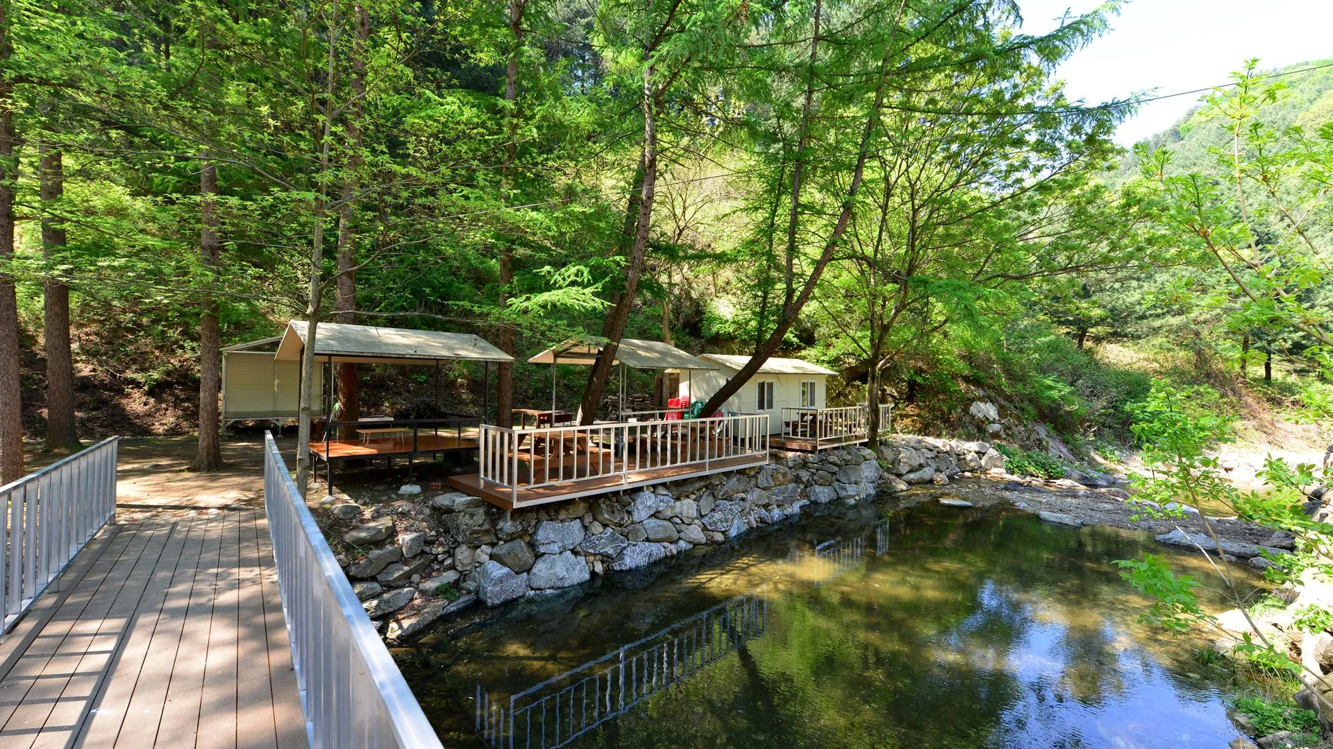 가평 가평 봉미산계곡예당펜션 1성급 게스트하우스 수영장