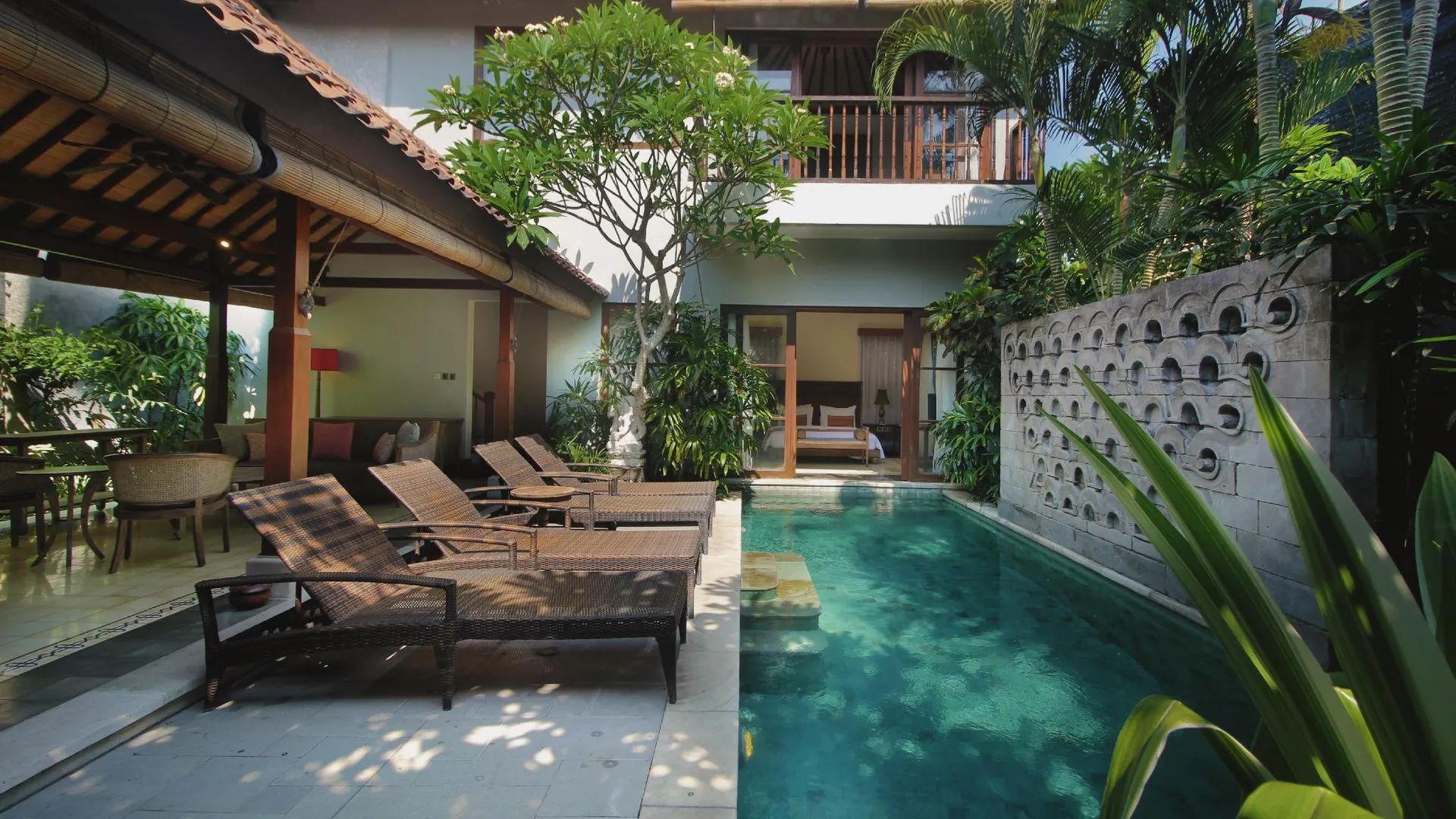 발리 아라다나 빌라 바이 에코시스템 4성급 호텔 객실