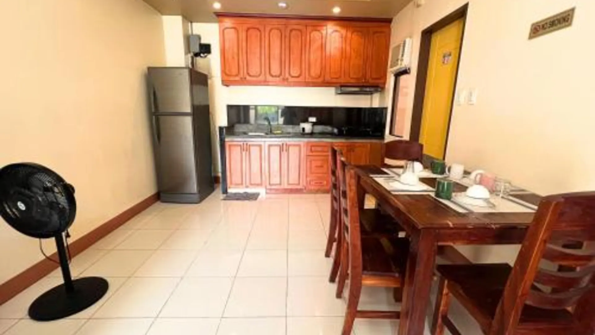 세부 마노라 아파트먼트 앤 게스트하우스 2성급 호텔 레스토랑