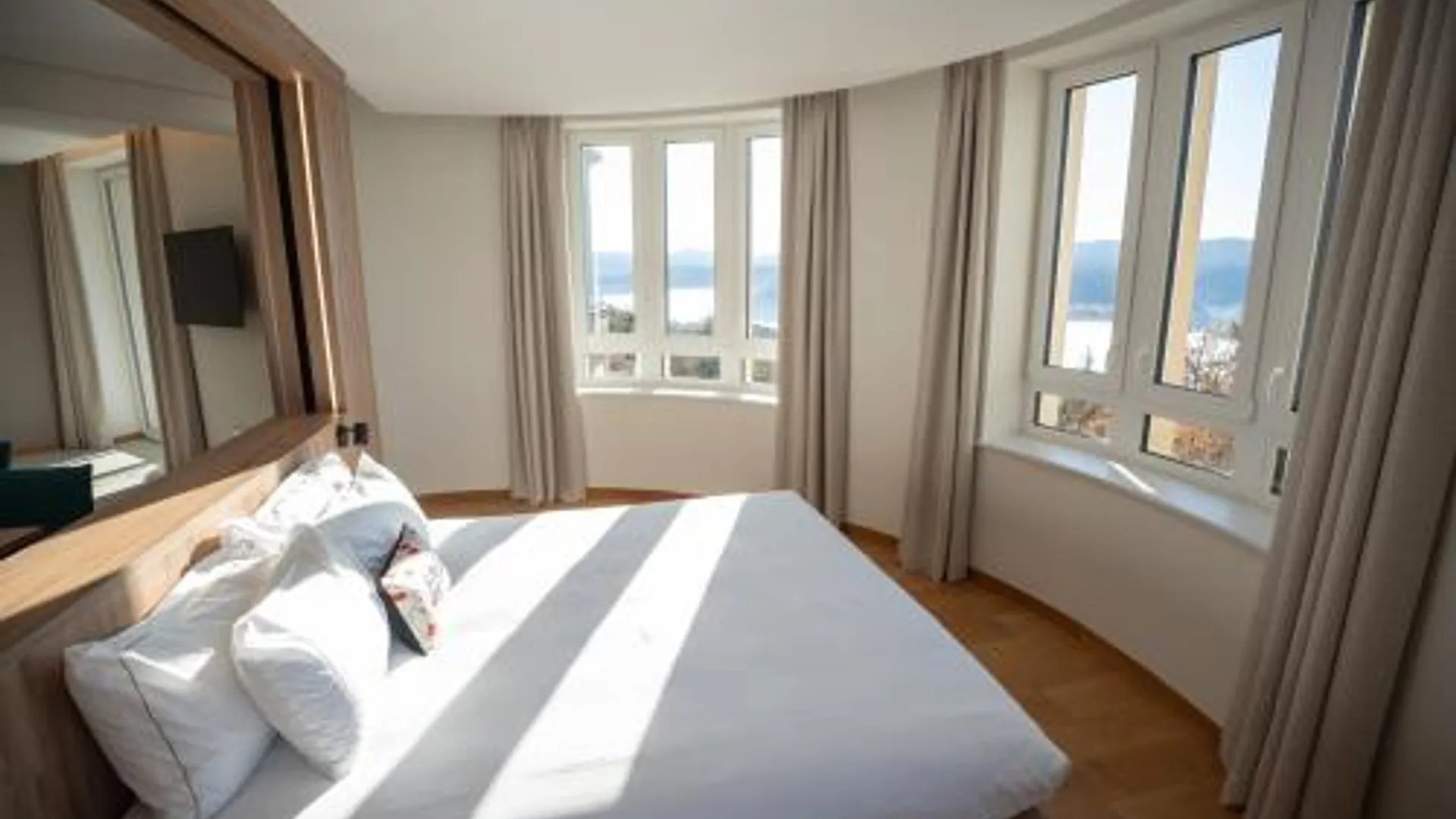 묑스테르 Domaine de Haslach, The Originals Collection, Résidence de Tourisme 호텔 스위트룸