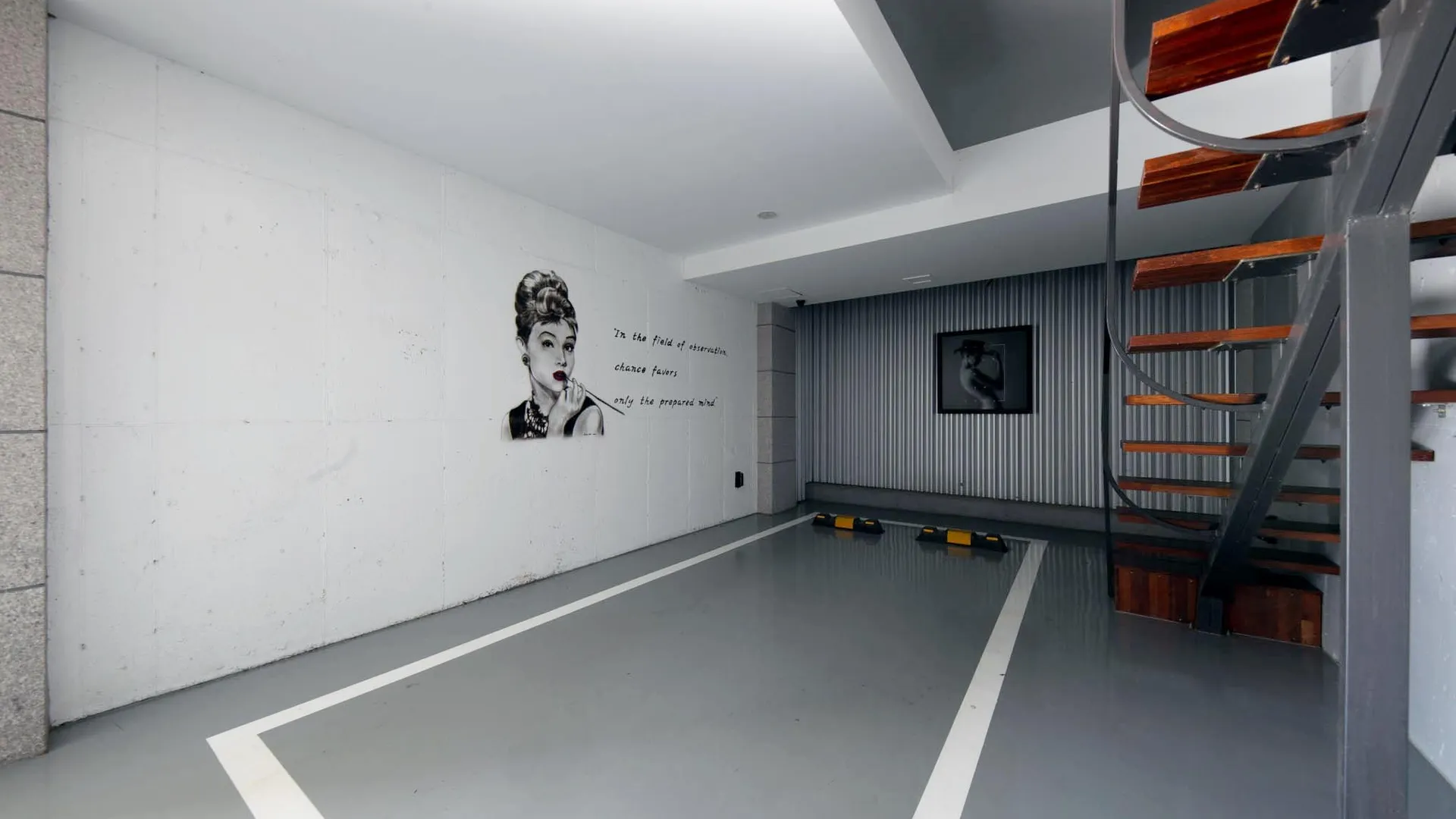 충주 충주 이비자 drive-in 무인텔 1성급 호텔 외관