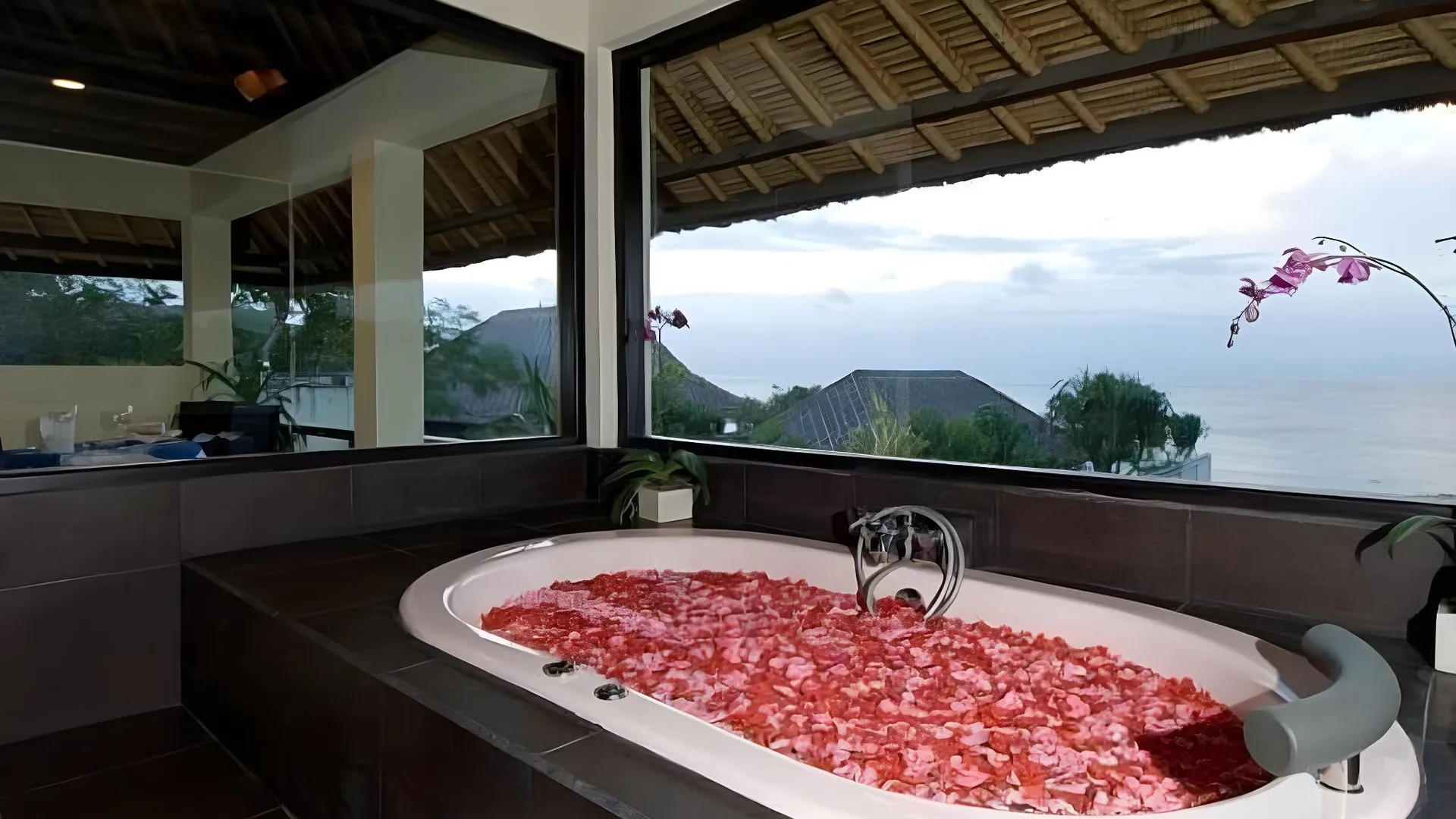 발리 블루 포인트 리조트 앤 스파 4성급 호텔 전망