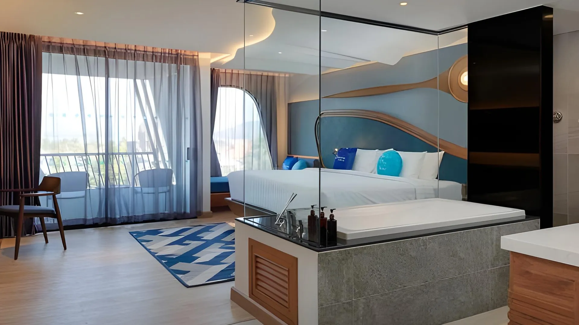 푸켓 디 오셔닉 스포텔 5성급 호텔 전망