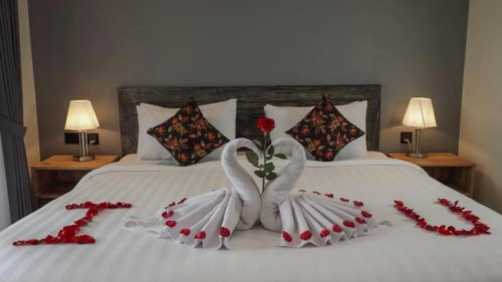 발리 MAHALONA BALI STAY 4성급 호텔 스위트룸