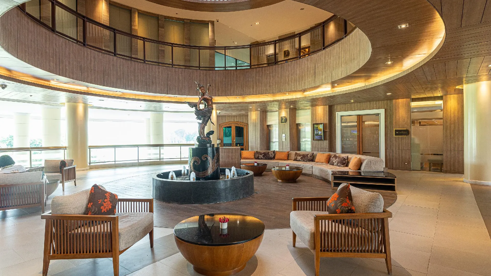 방콕 서밋 윈드밀 골프 스위트 호텔 @수완나품 5성급 호텔 객실