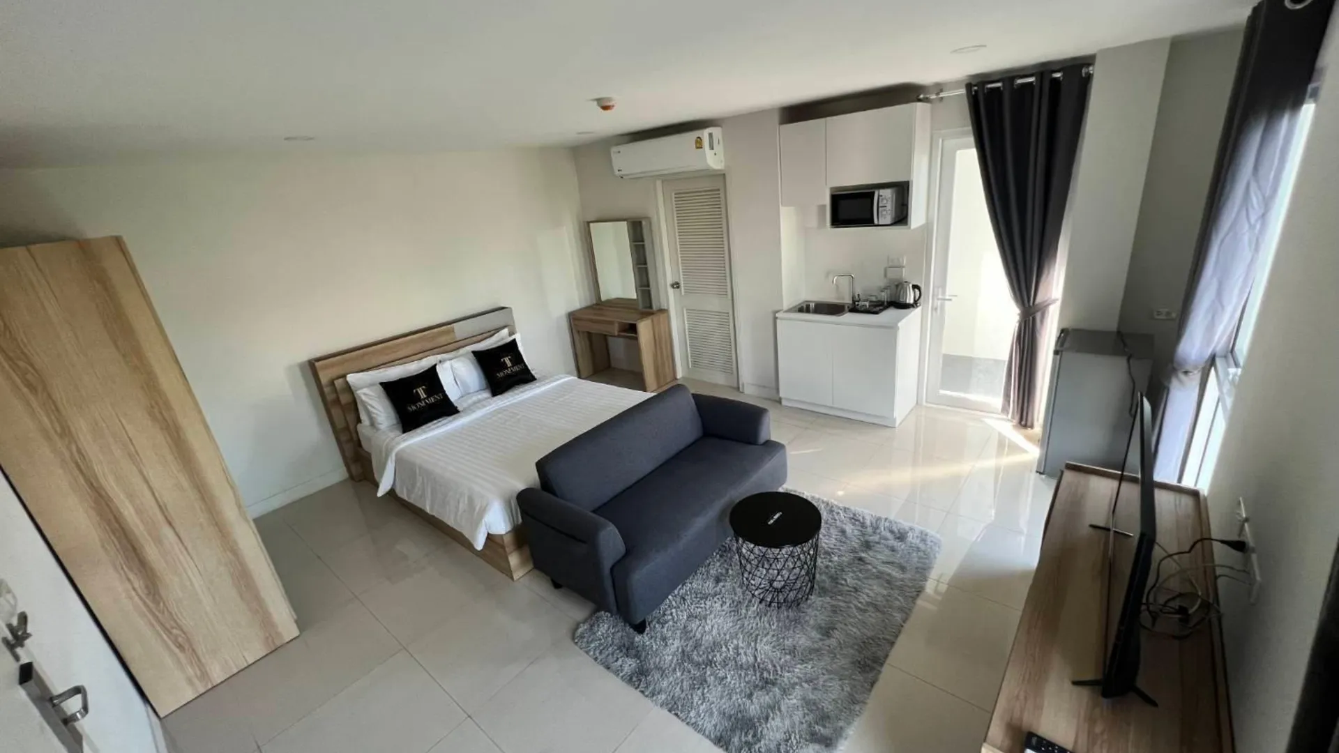 방콕 빠뚜남의 아파트먼트 (30m², 침실 1개, 프라이빗 욕실 1개) 4성급 싱글룸 스위트룸